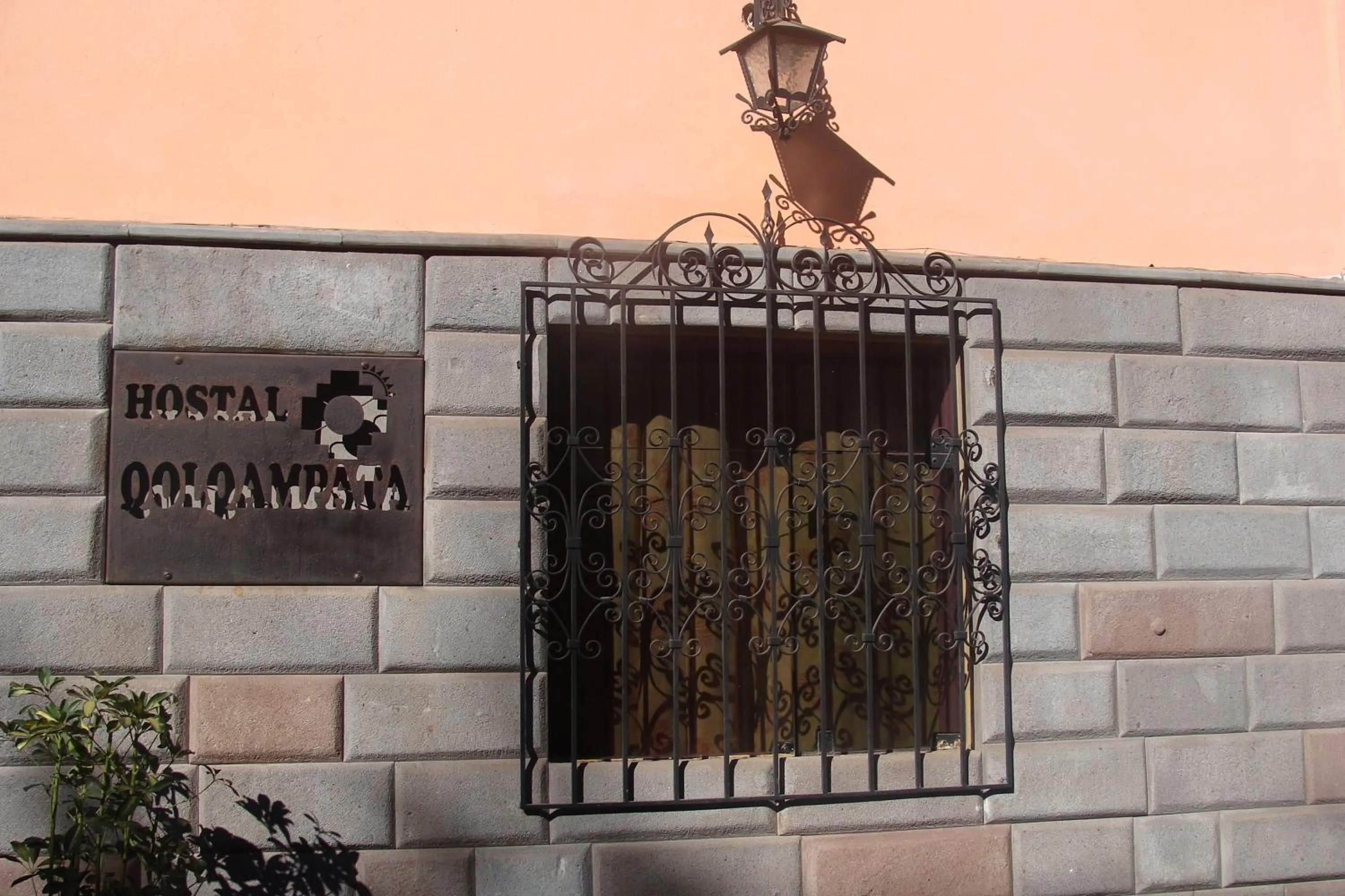 Logo/Certificate/Sign in Hostal Qolqampata