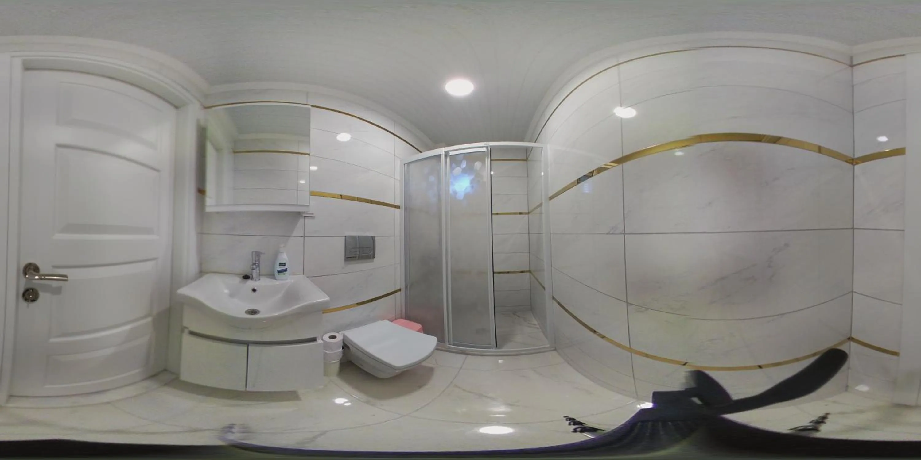 Shower in PASHA APART~BOUTİQUE HOTEL/YALOVA