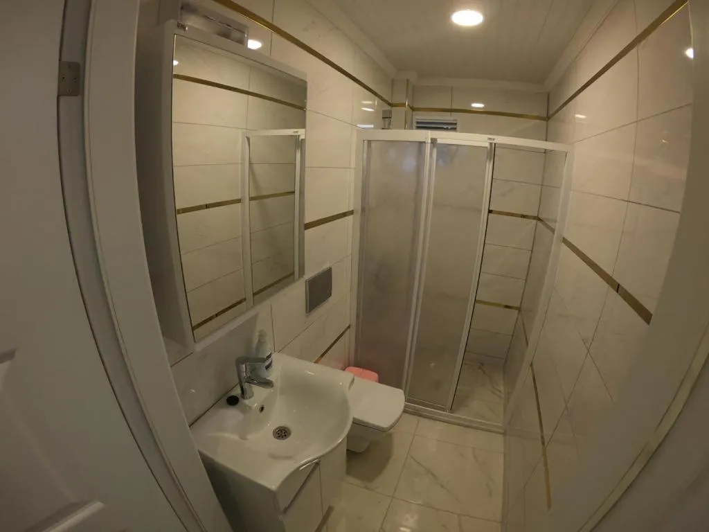 Shower in PASHA APART~BOUTİQUE HOTEL/YALOVA