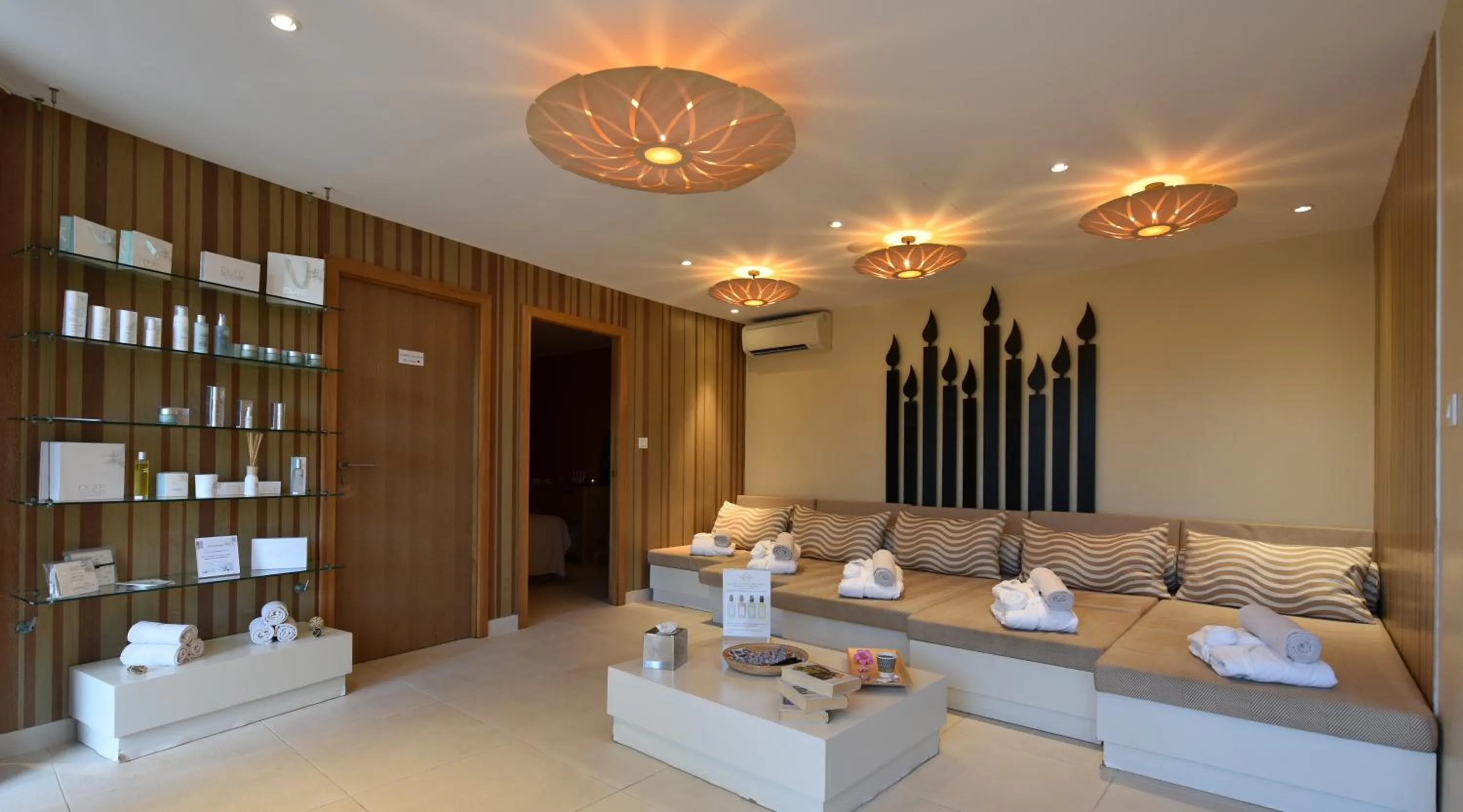 Spa and wellness centre/facilities in Mercure Brignoles Golf de Barbaroux & Spa