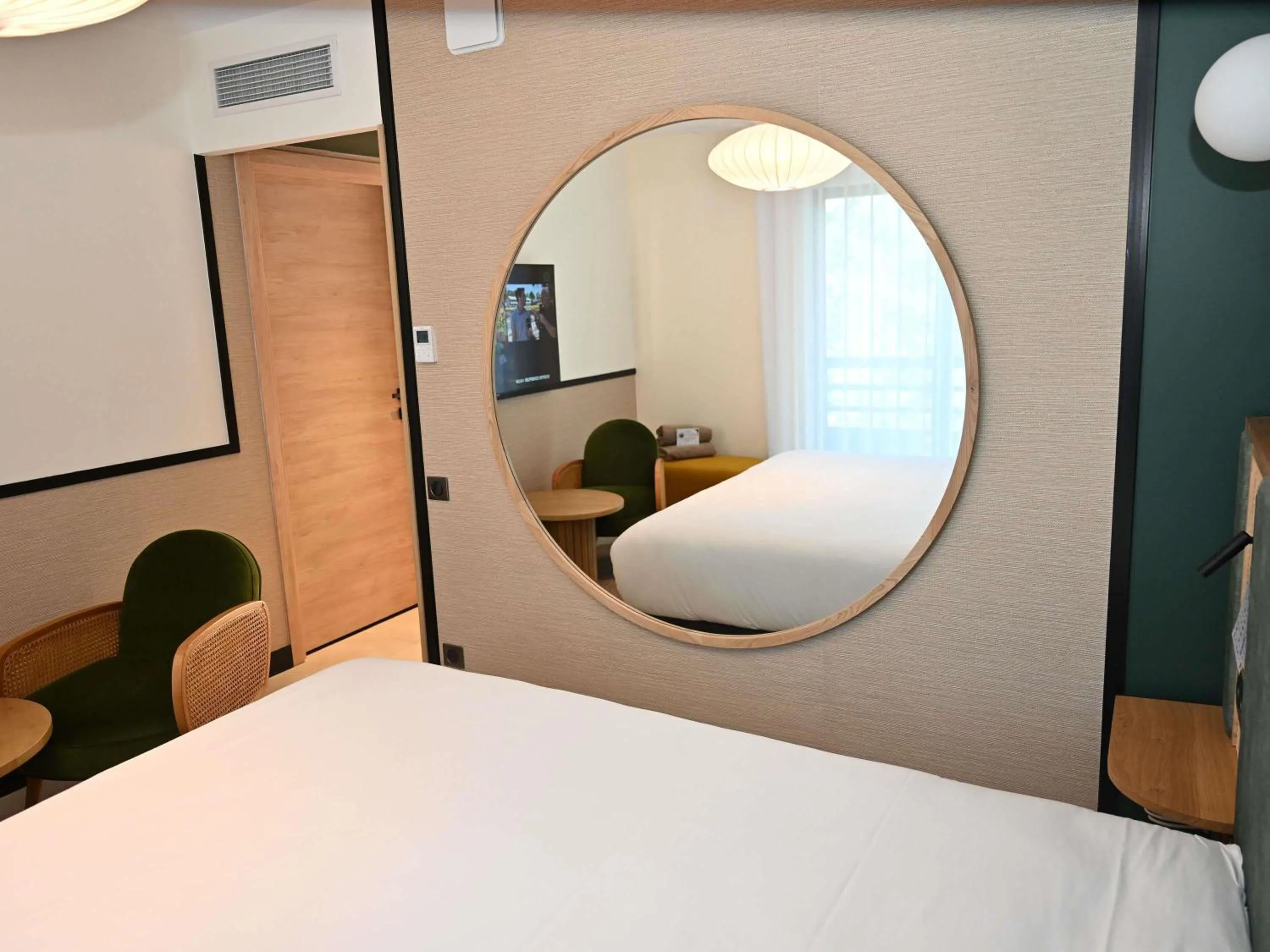 Bedroom, Bed in Mercure Brignoles Golf de Barbaroux & Spa