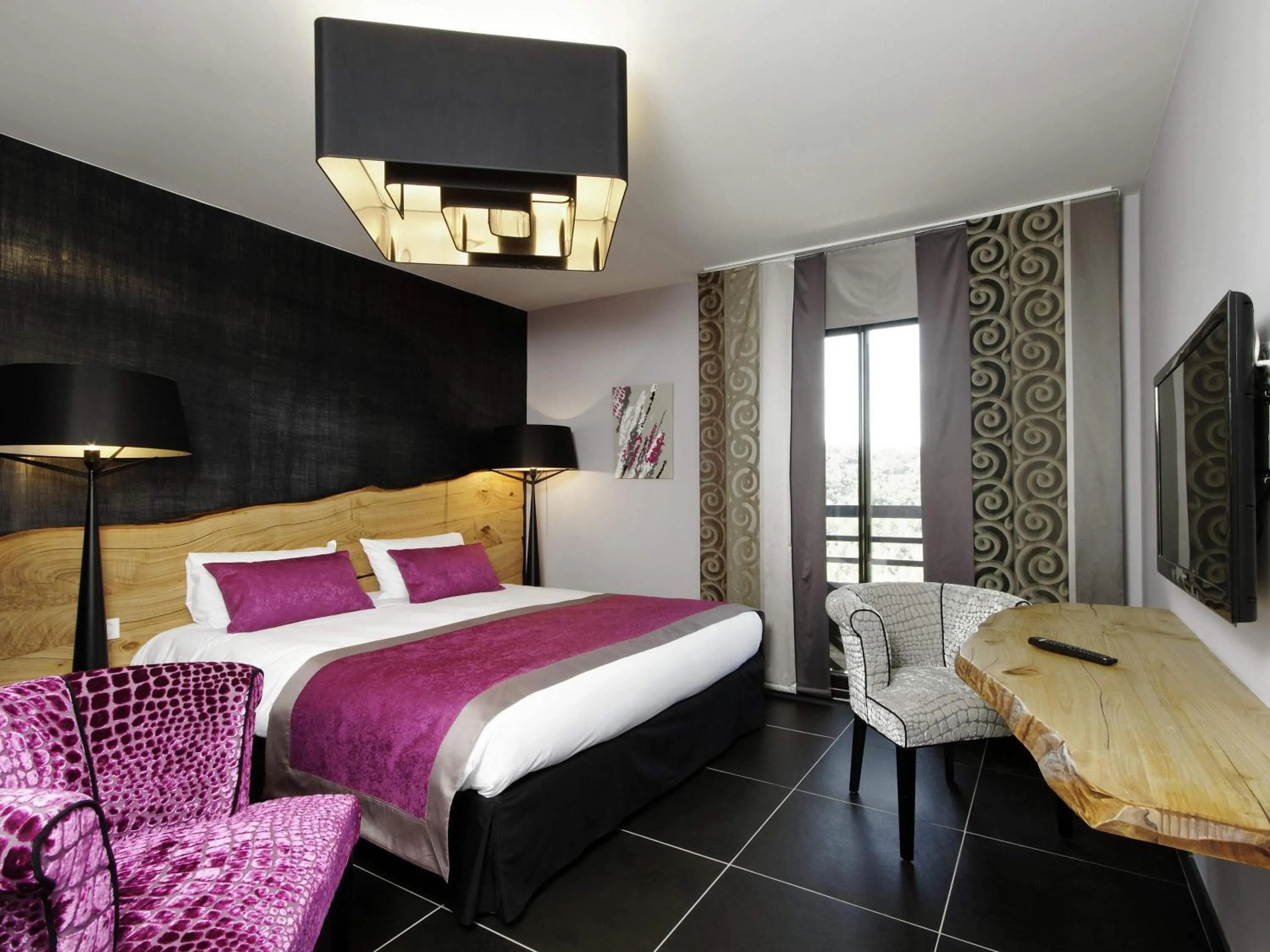 Bedroom, Bed in Mercure Brignoles Golf de Barbaroux & Spa