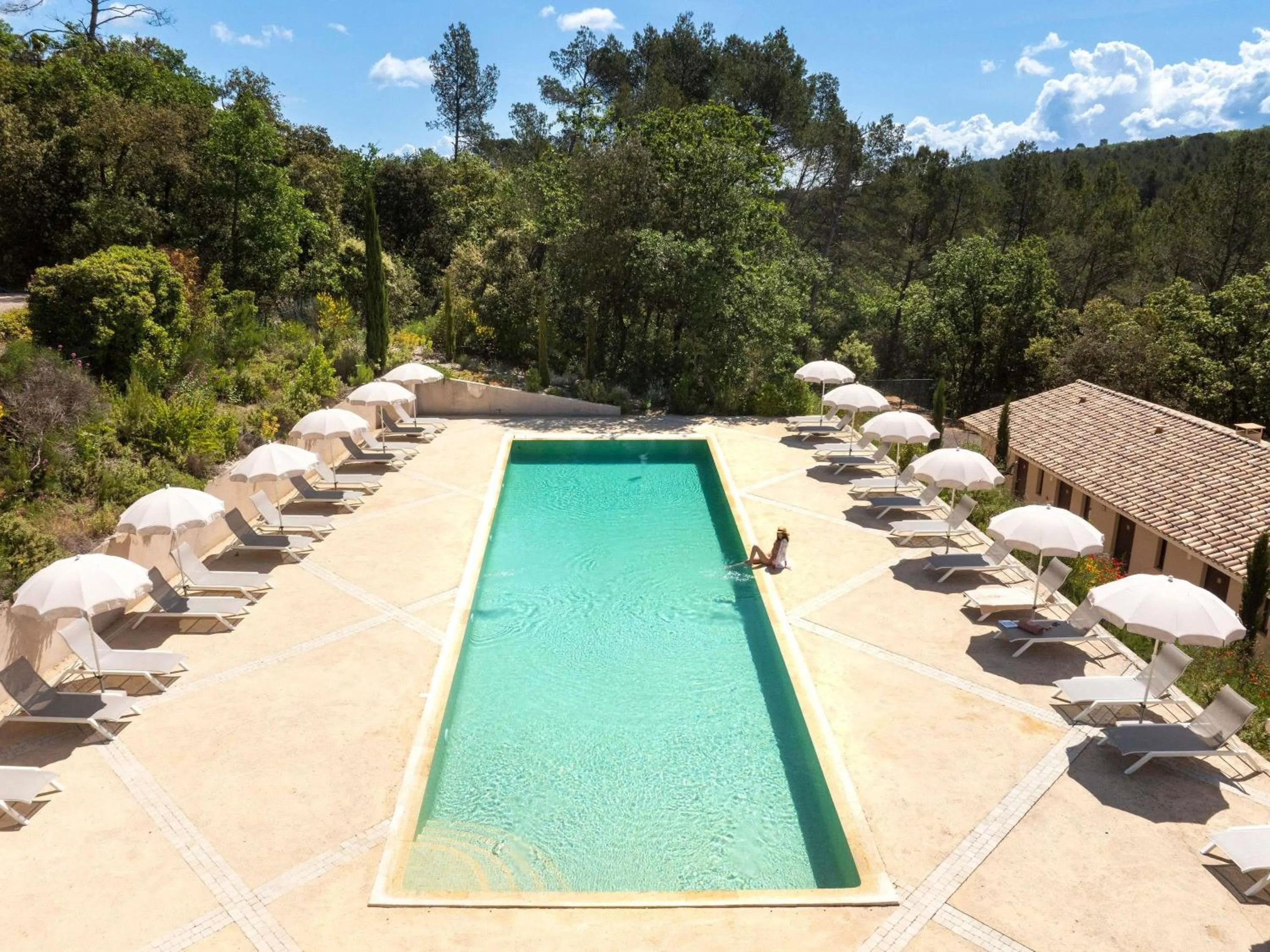 Pool view in Mercure Brignoles Golf de Barbaroux & Spa