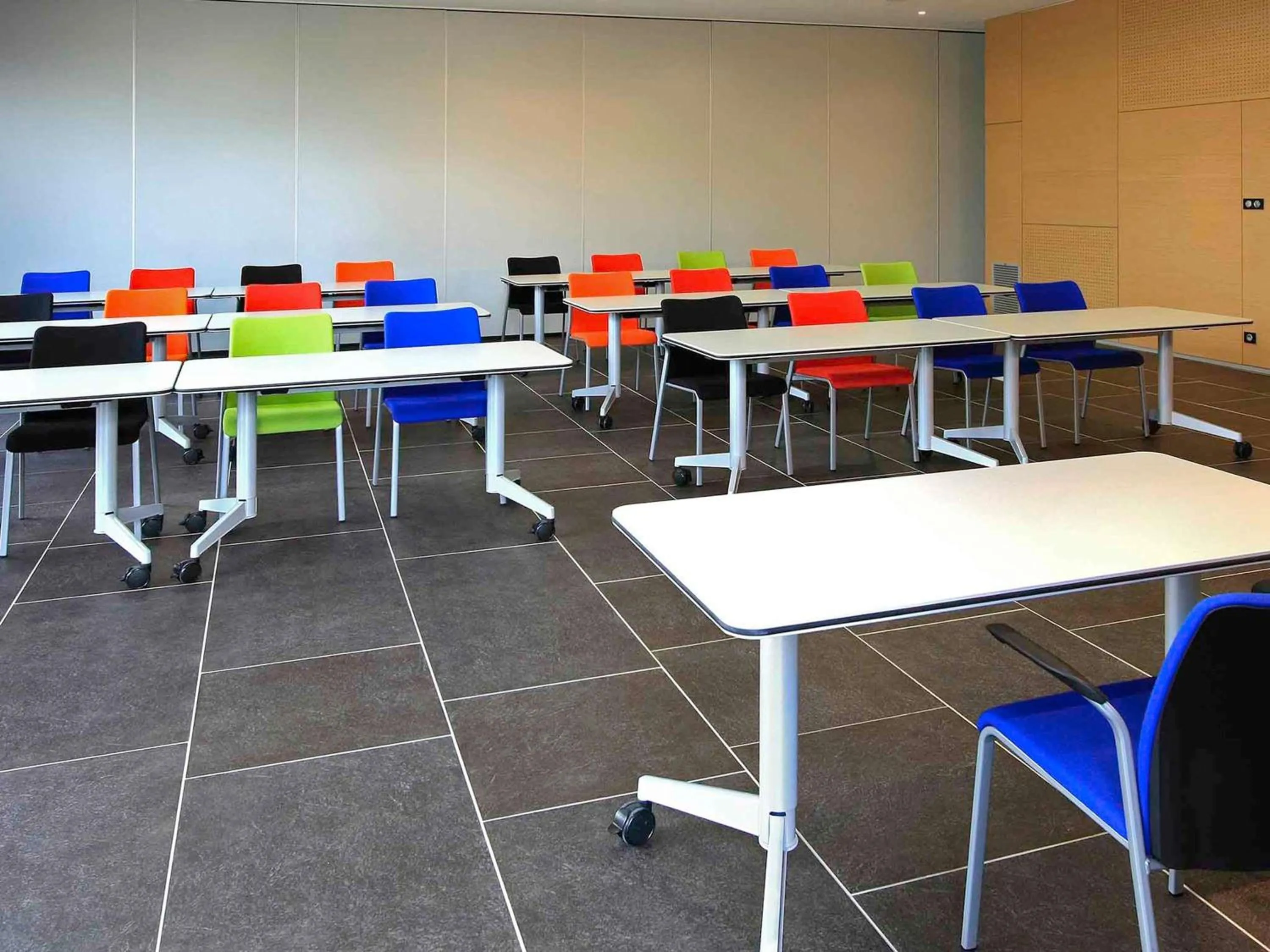 Meeting/conference room in Mercure Brignoles Golf de Barbaroux & Spa