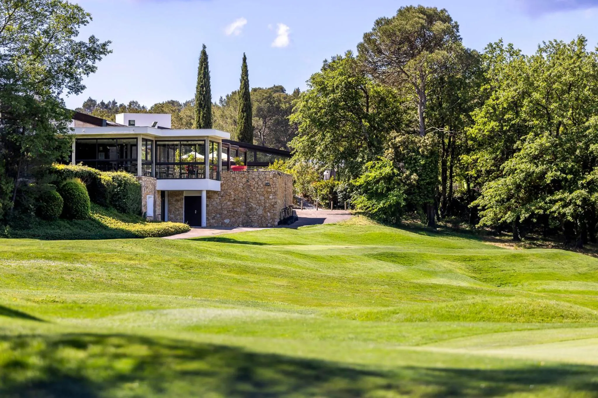 Golfcourse in Mercure Brignoles Golf de Barbaroux & Spa