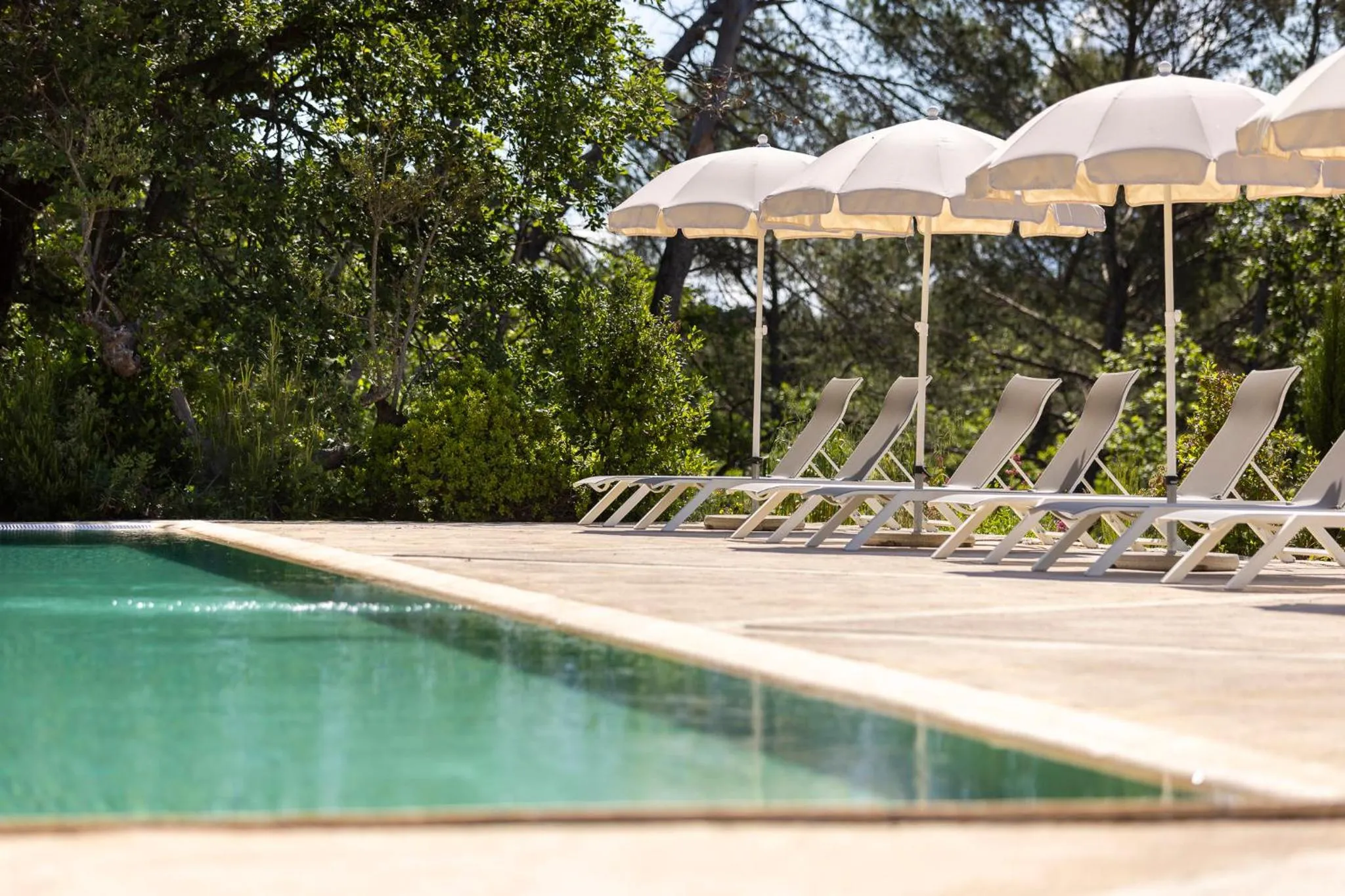 Swimming pool in Mercure Brignoles Golf de Barbaroux & Spa