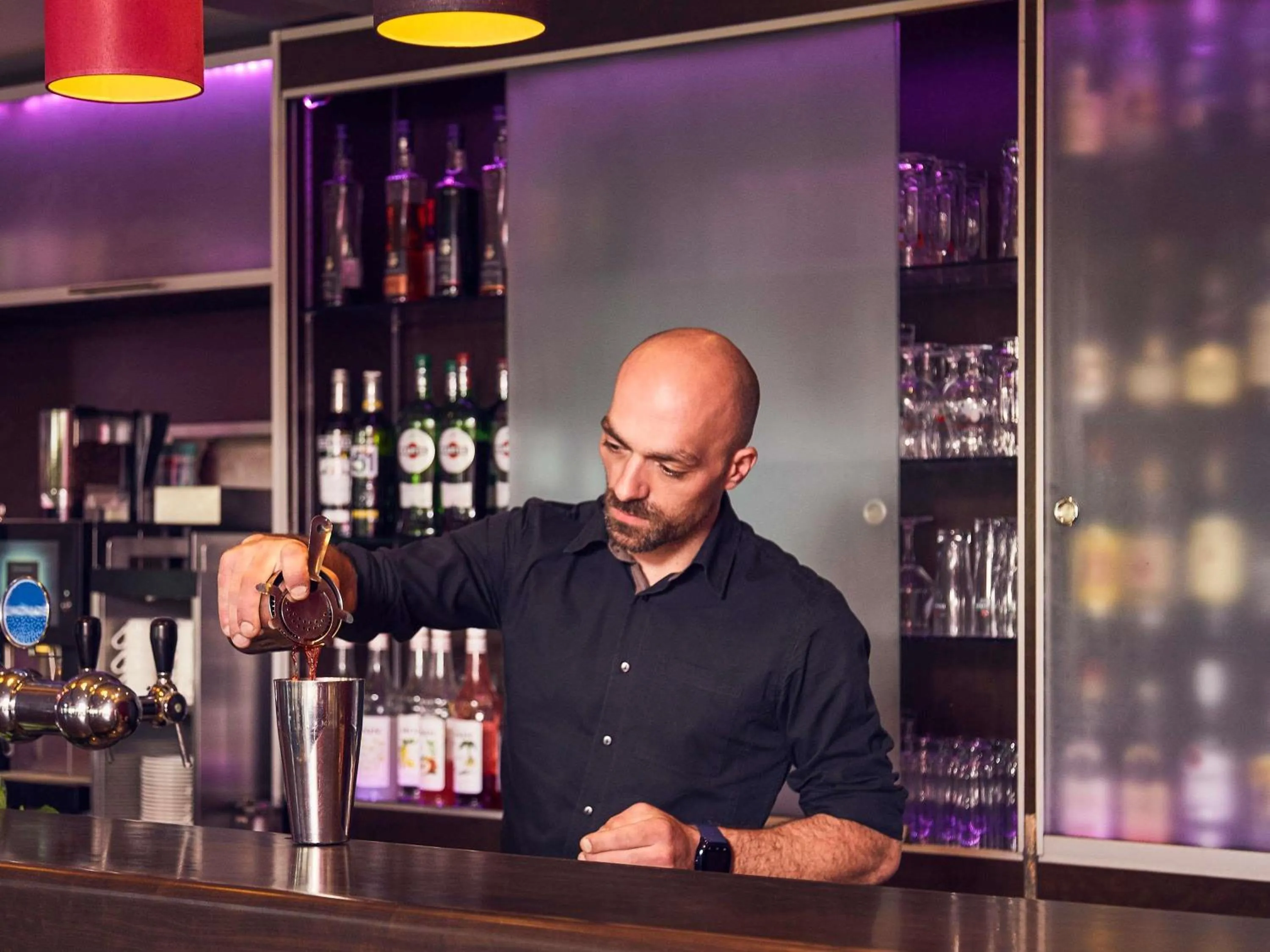 Lounge or bar in Mercure Brignoles Golf de Barbaroux & Spa