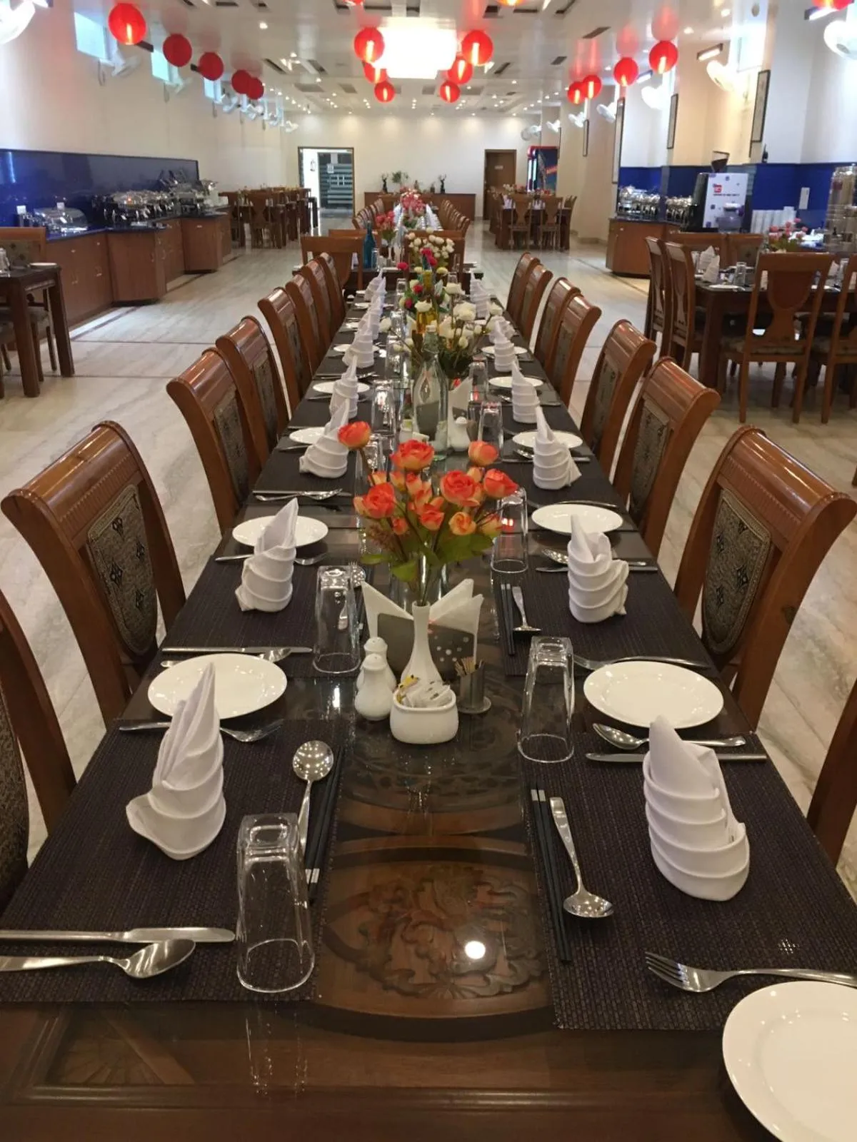 Restaurant/places to eat in HOTEL ANAND INTERNATIONAL