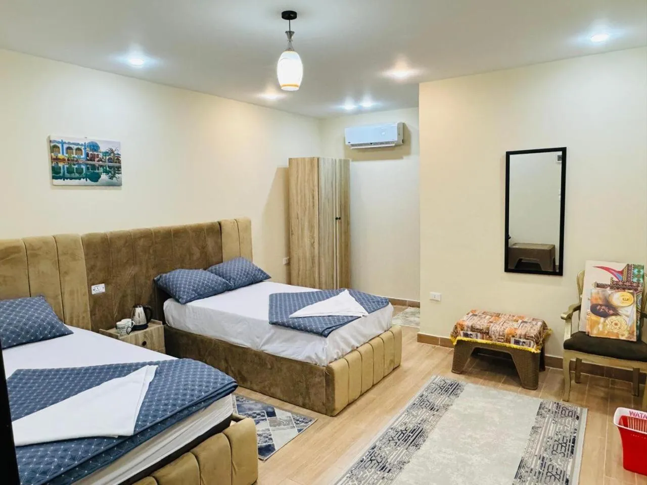 Bed in Sphinx palace pyramids view inn