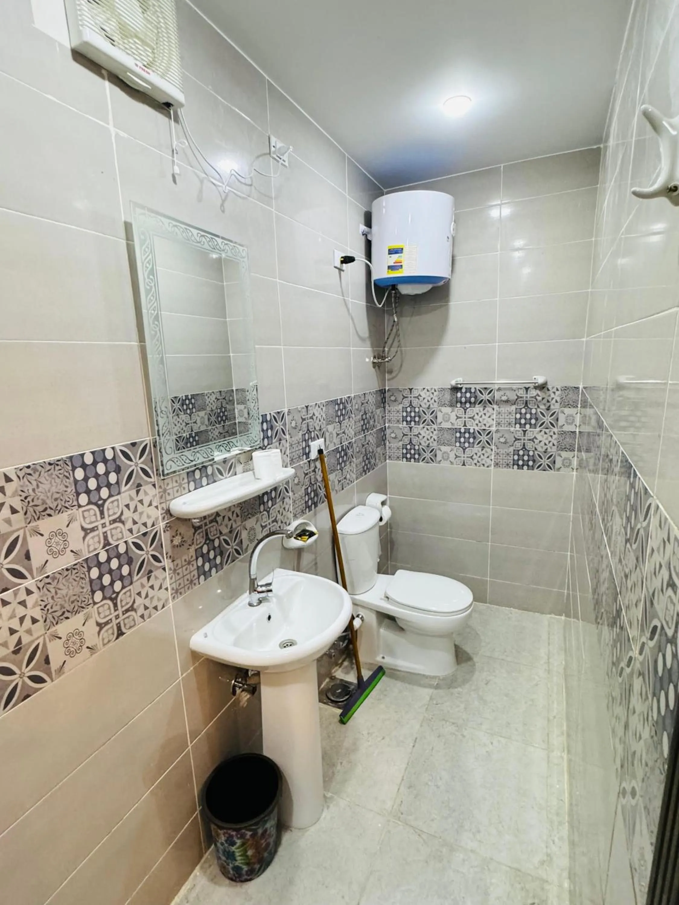 Sphinx palace pyramids view inn