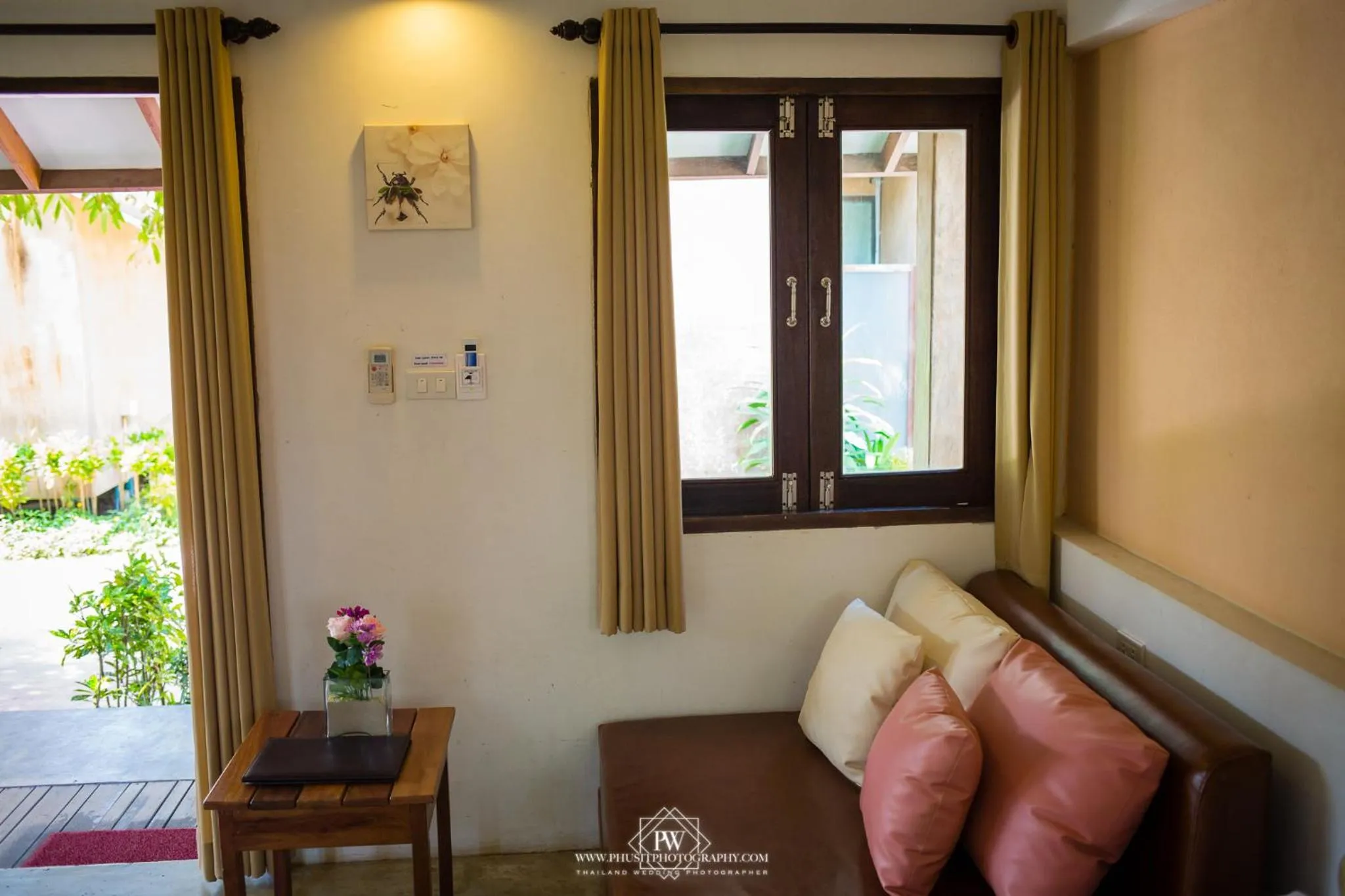 Living room in Flora I Talay