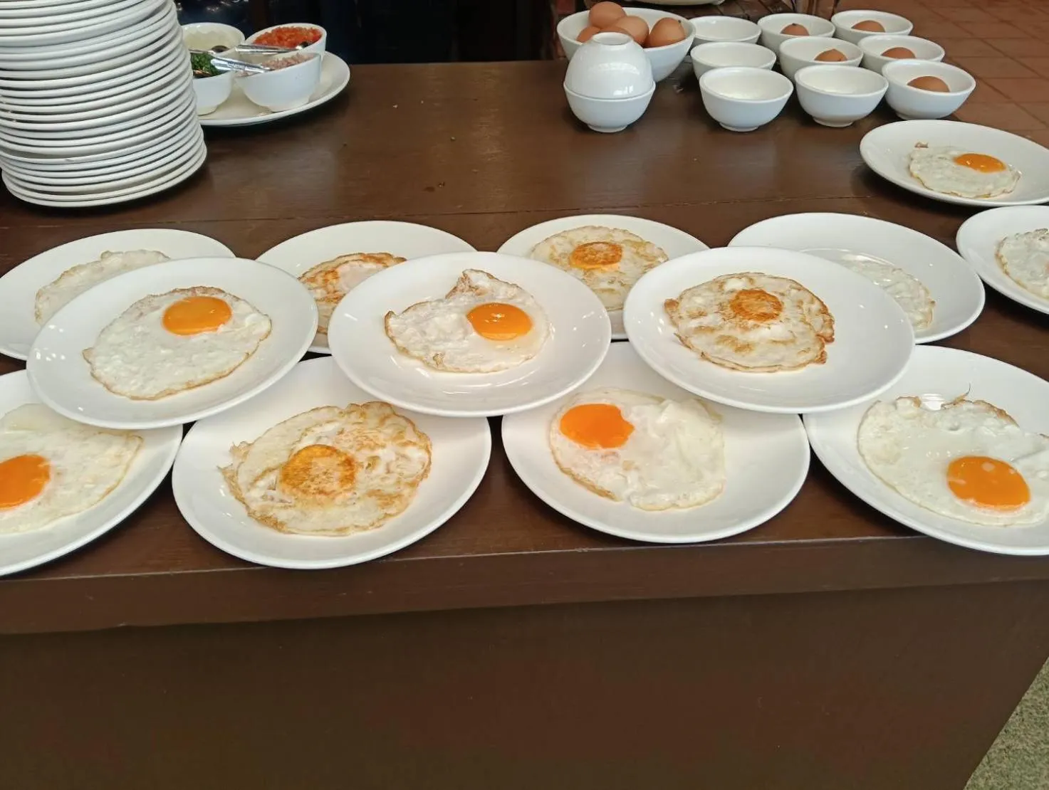 Breakfast in Flora I Talay