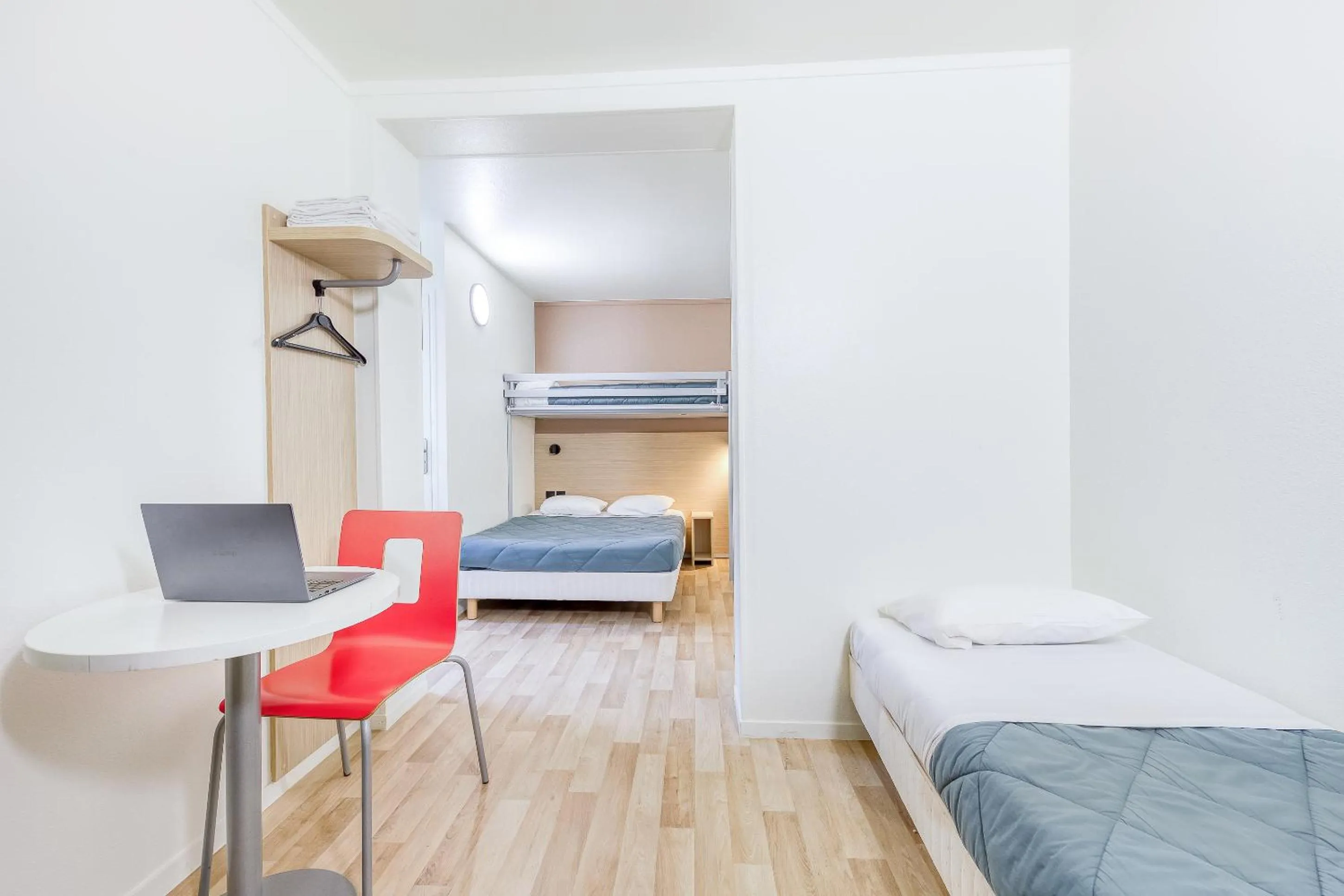 Bed in Premiere Classe Cergy Saint Christophe