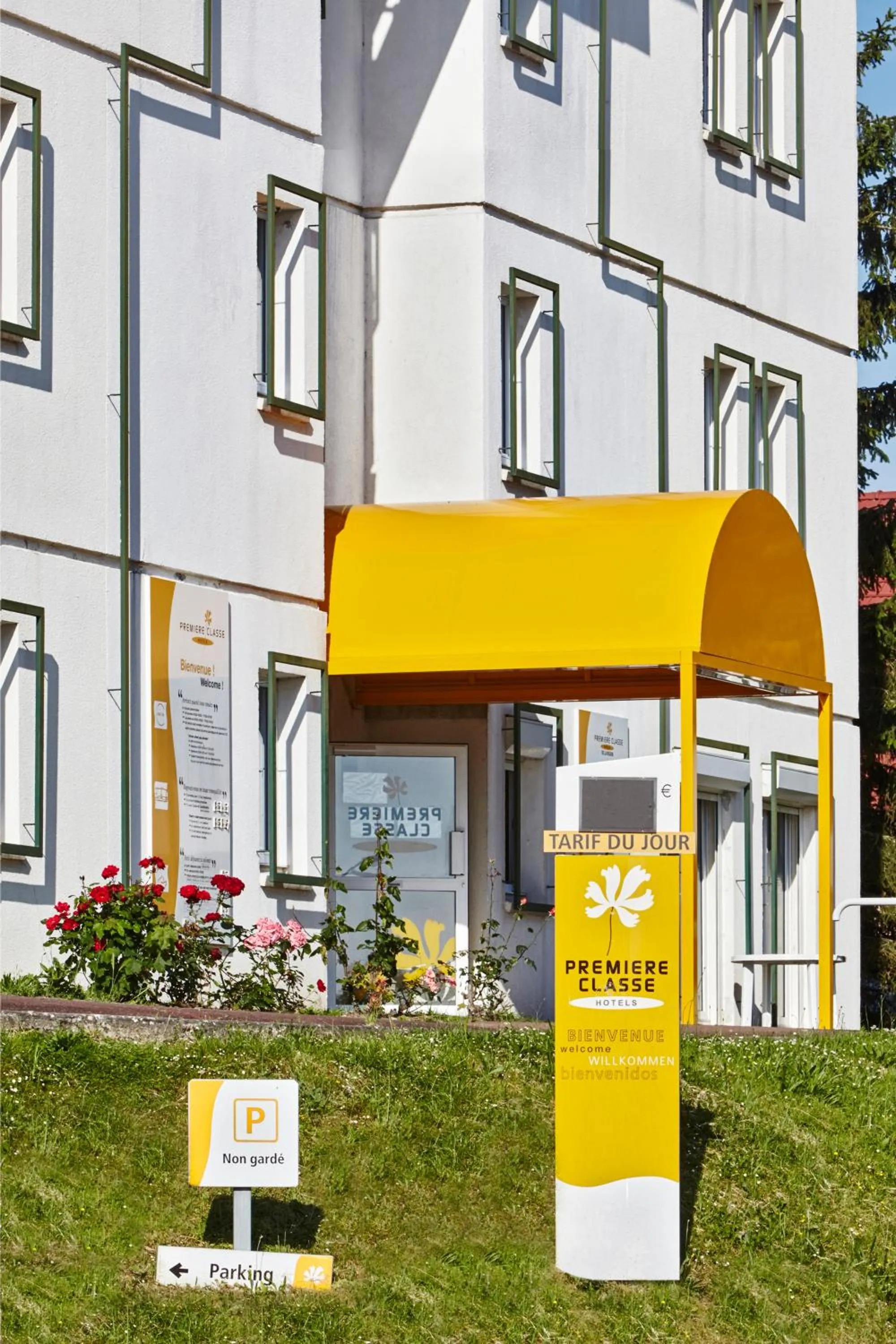 Property building in Premiere Classe Cergy Saint Christophe