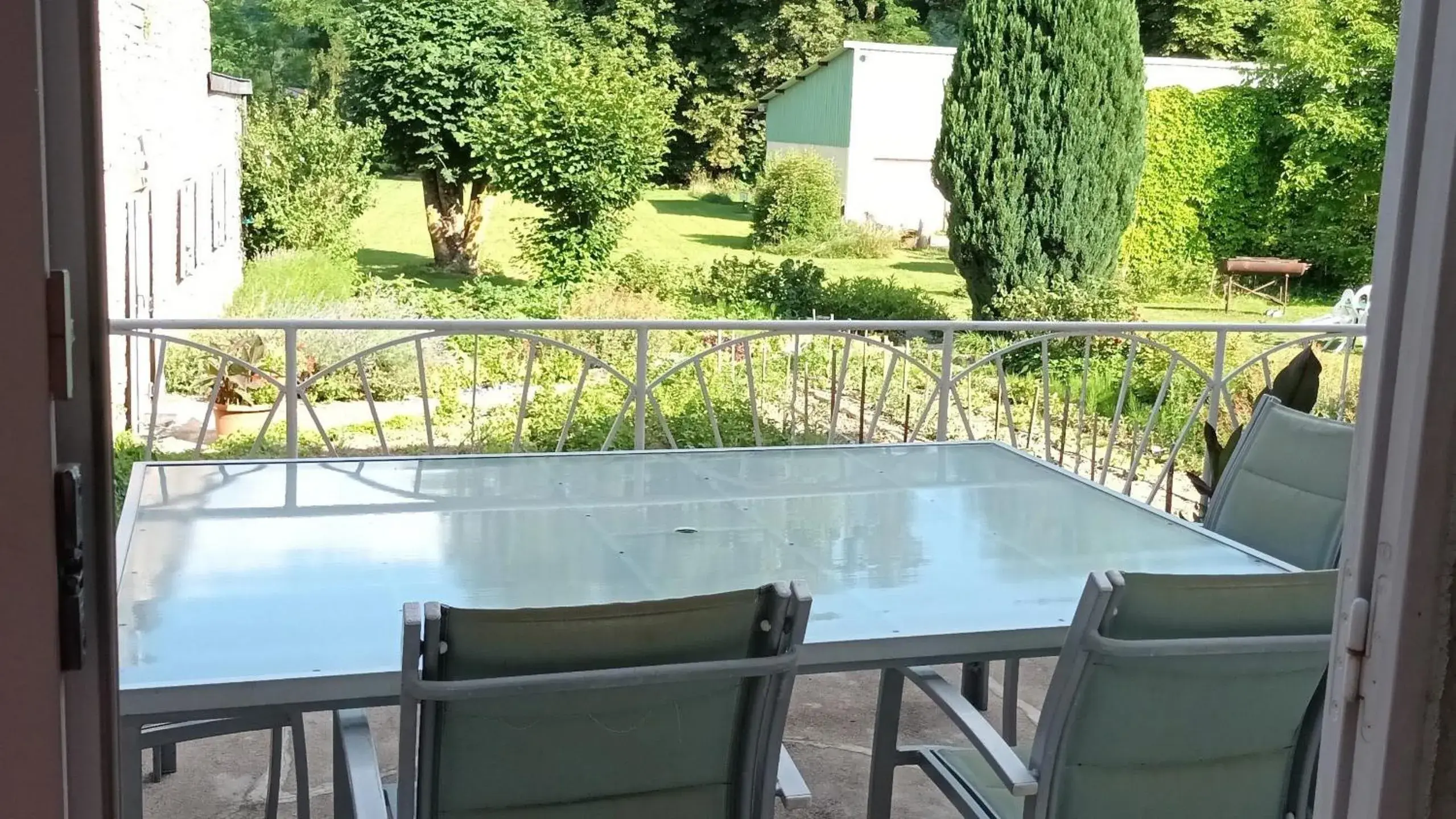 Apartment with Garden View in CHEZ PIERRE Apartment with Garden View in CHEZ PIERRE