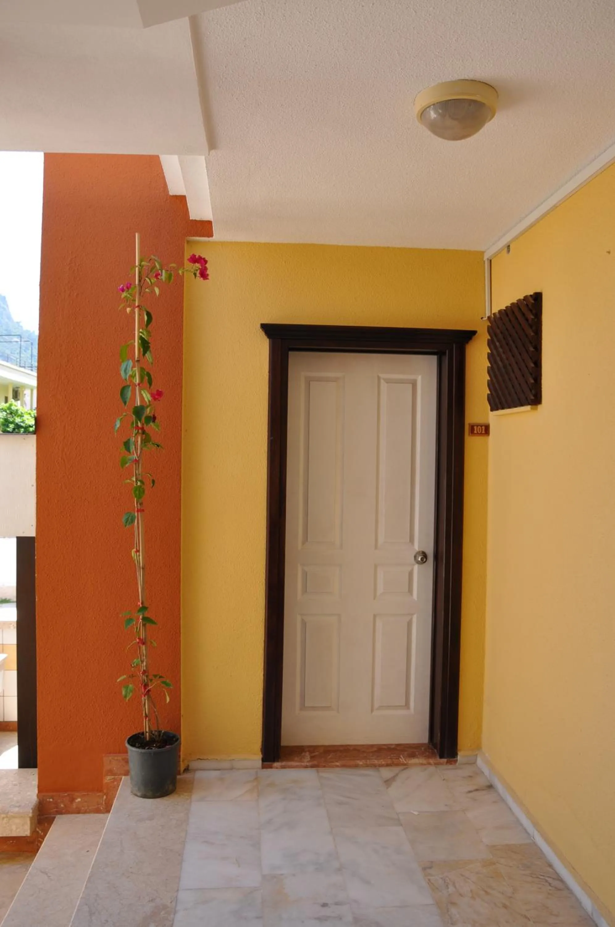 Decorative detail in Tuncer Garden Hotel