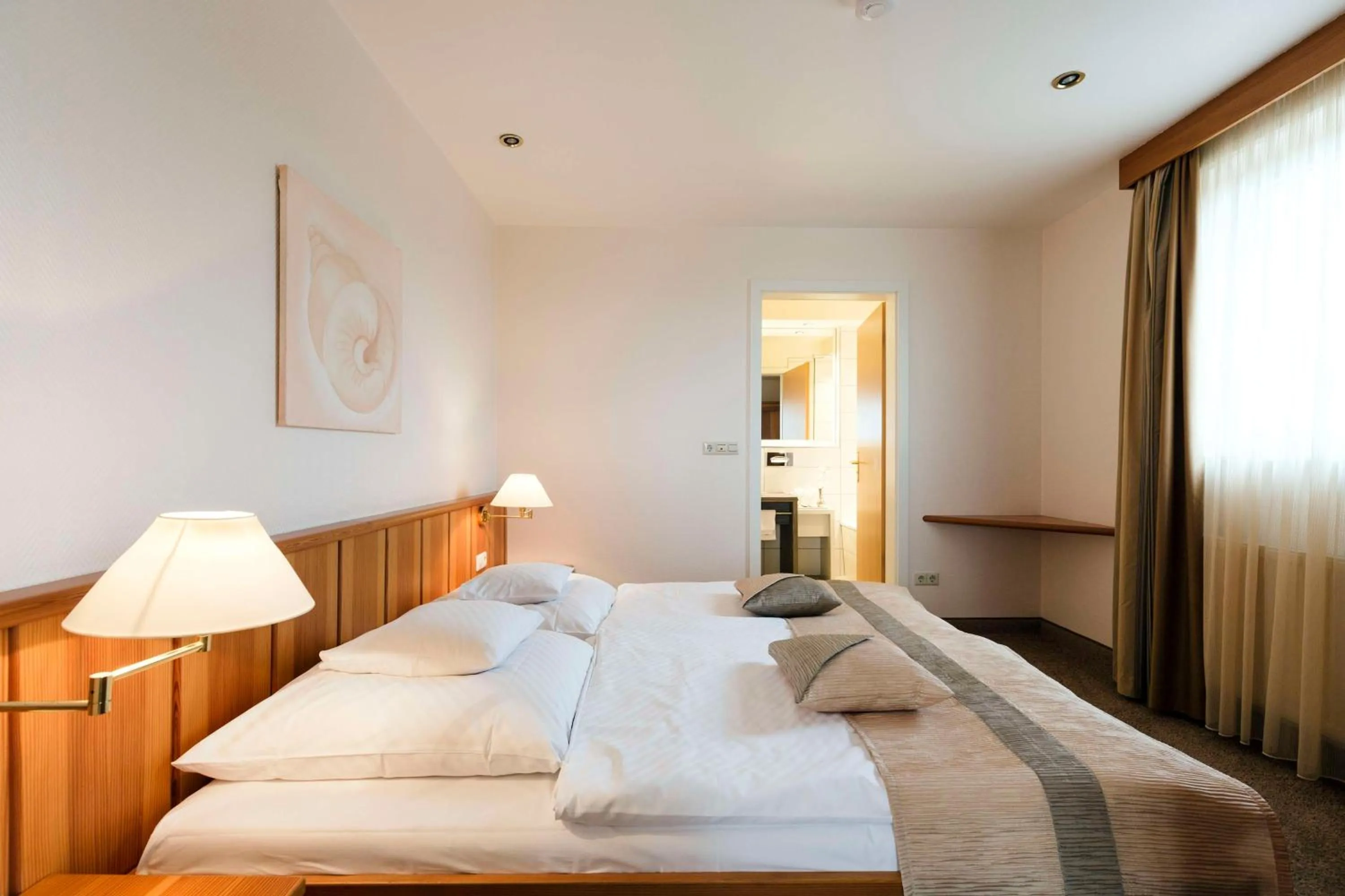 Bedroom, Bed in Wellness-& Nationalpark Hotel Schliffkopf, BWSC