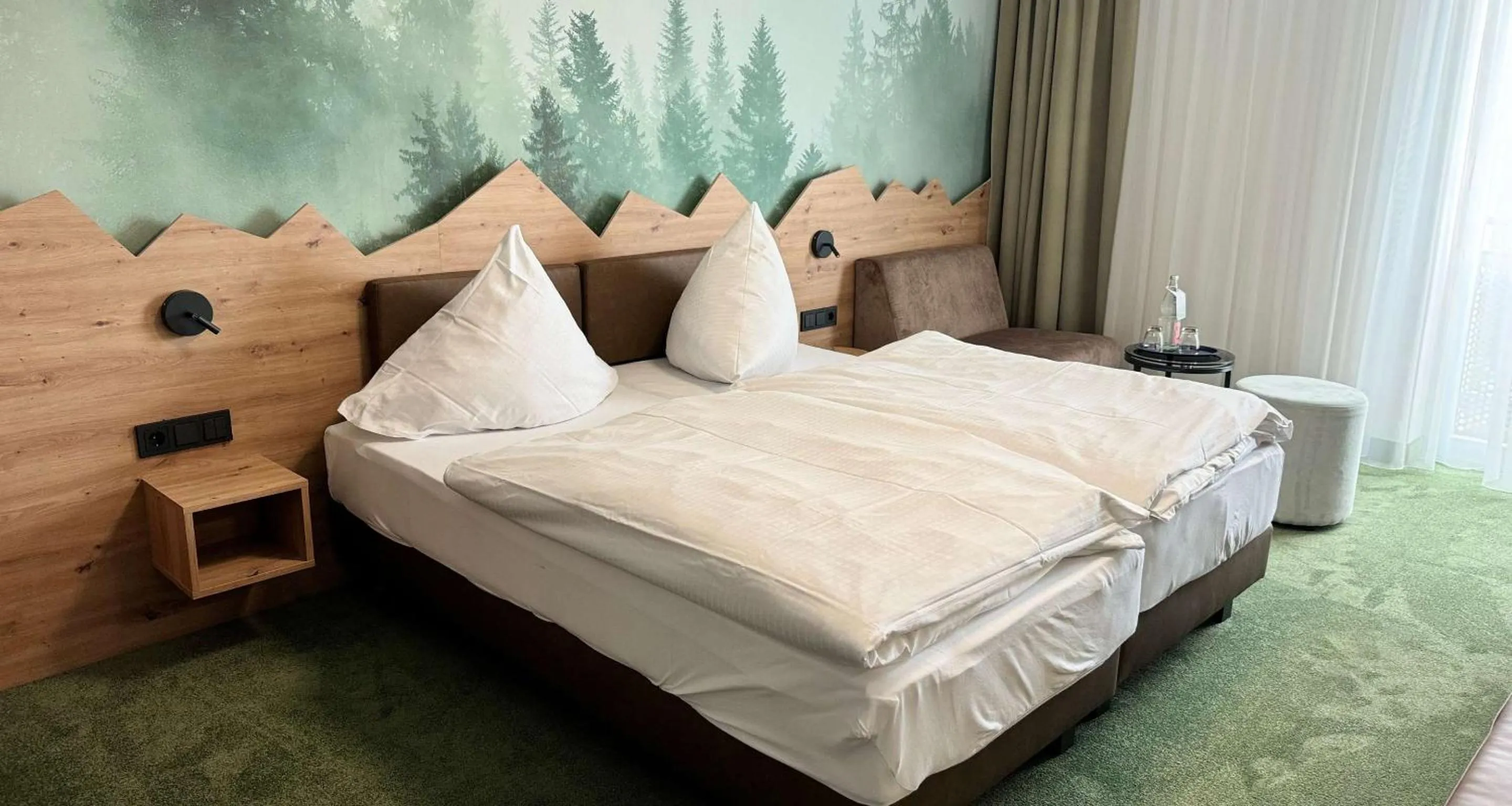 Bedroom, Bed in Wellness-& Nationalpark Hotel Schliffkopf, BWSC