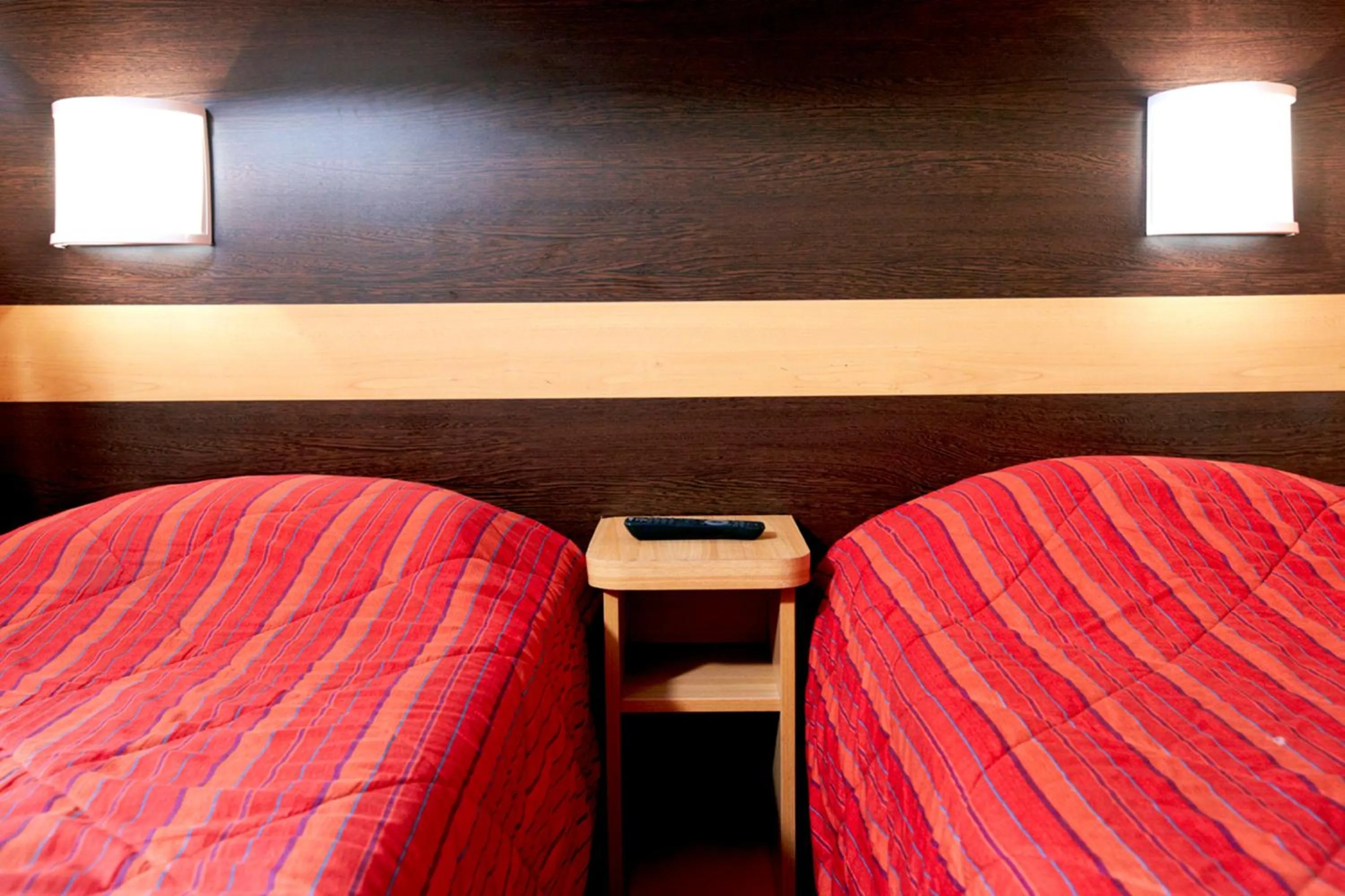 Bed in Premiere Classe Lille Ouest - Lomme