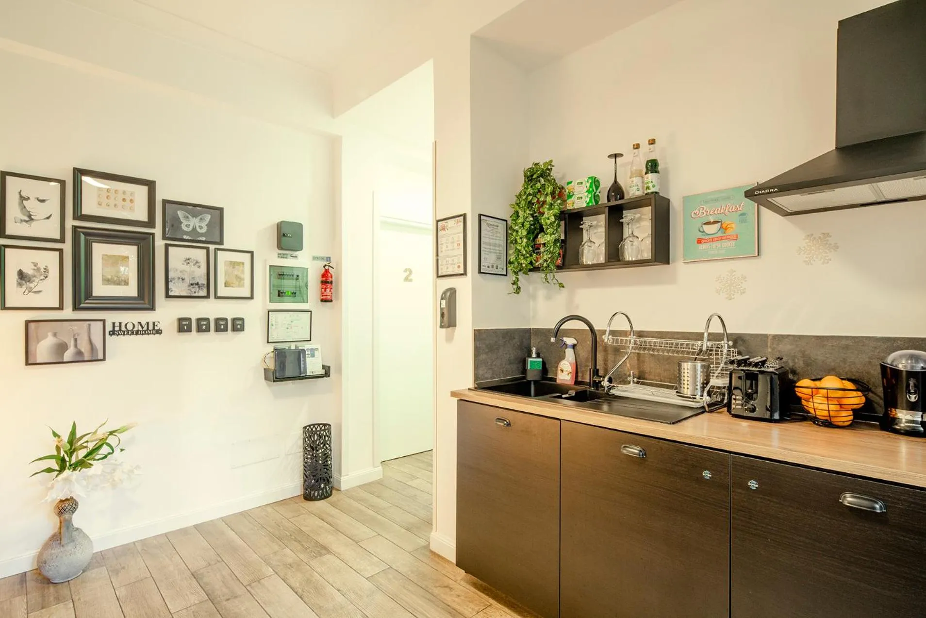 Communal kitchen in GARDEN HOUSE - Luxury Guest House - Self check-in only