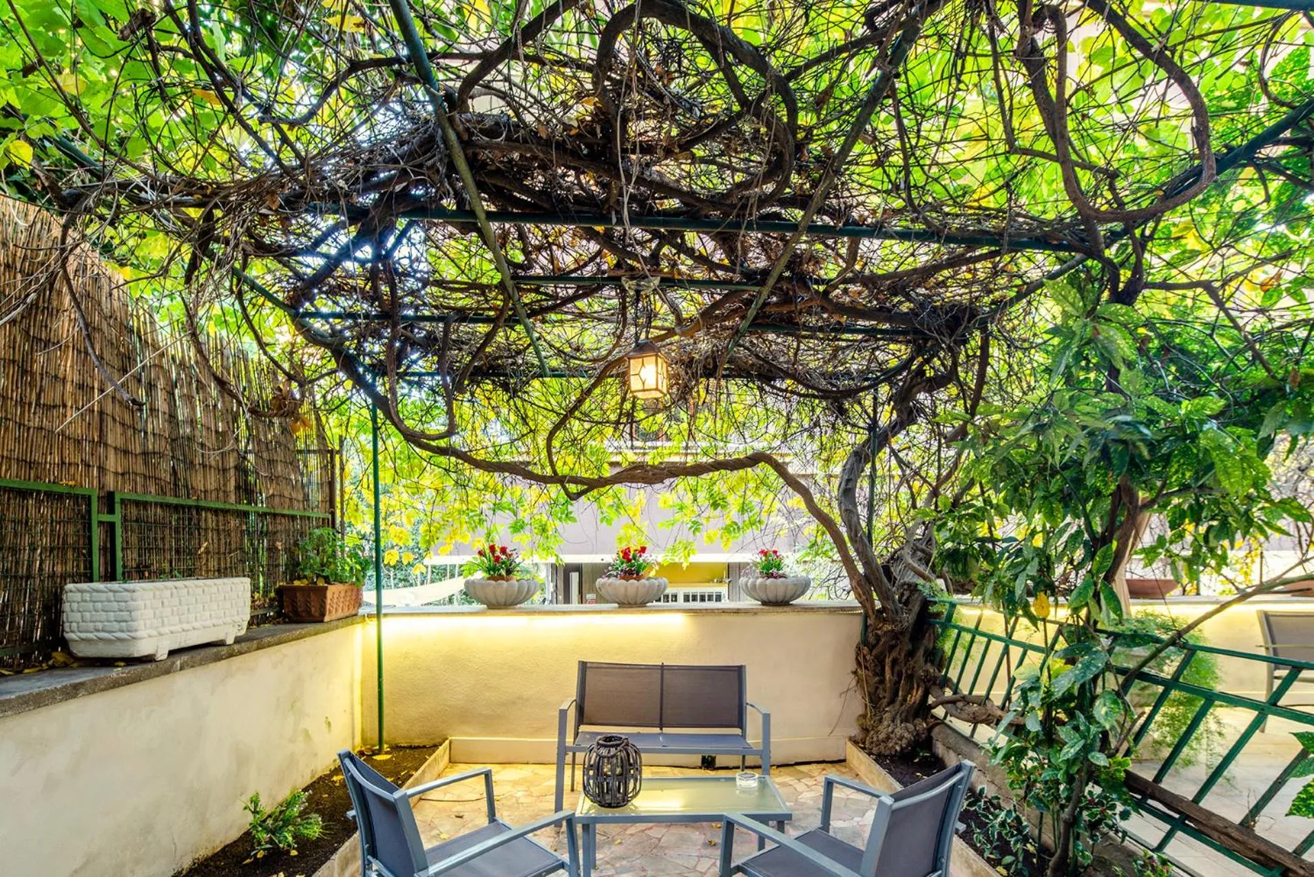 Patio in GARDEN HOUSE - Luxury Guest House - Self check-in only