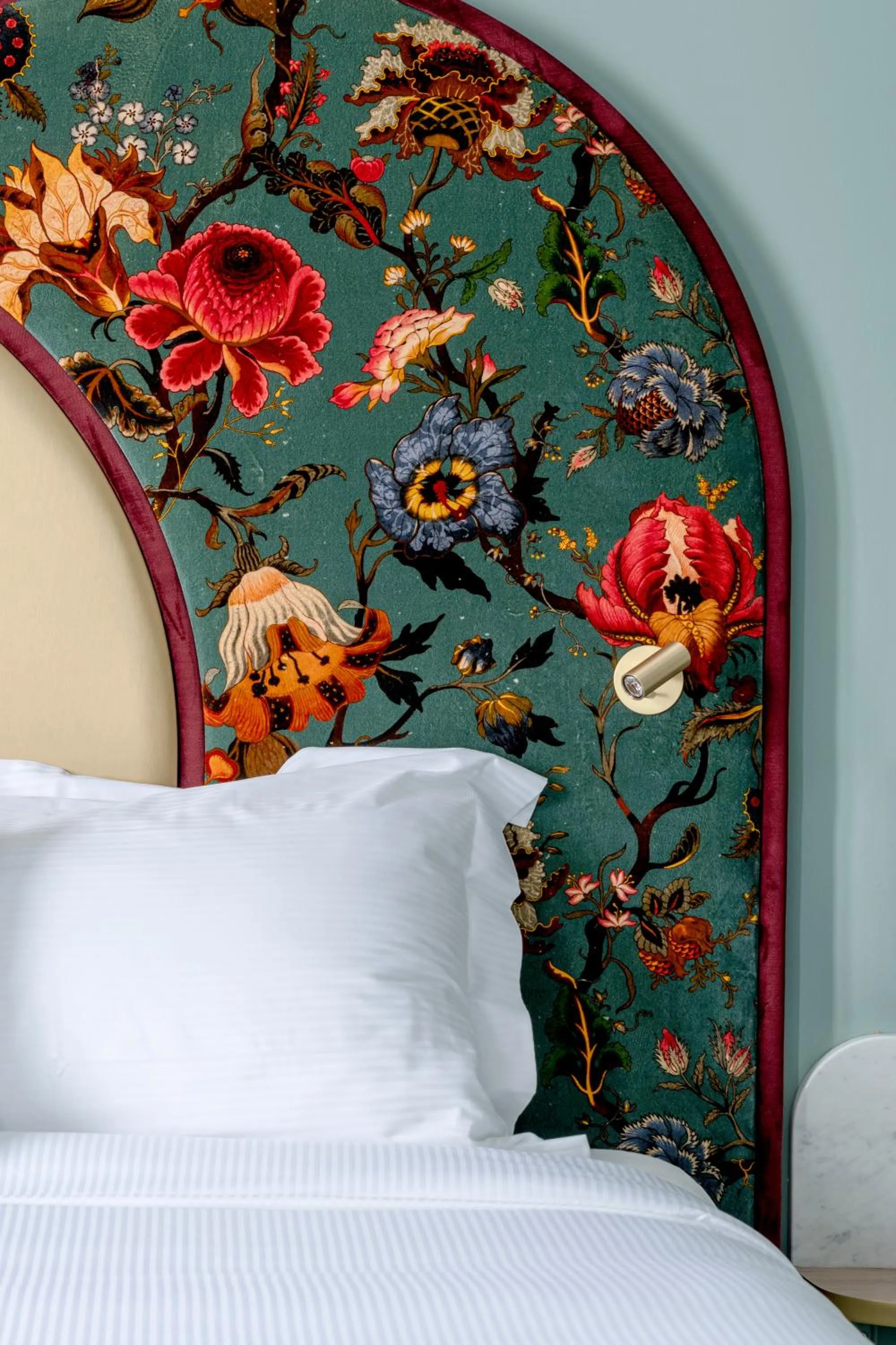 Bed in Hôtel Léopold - Orso Hotels