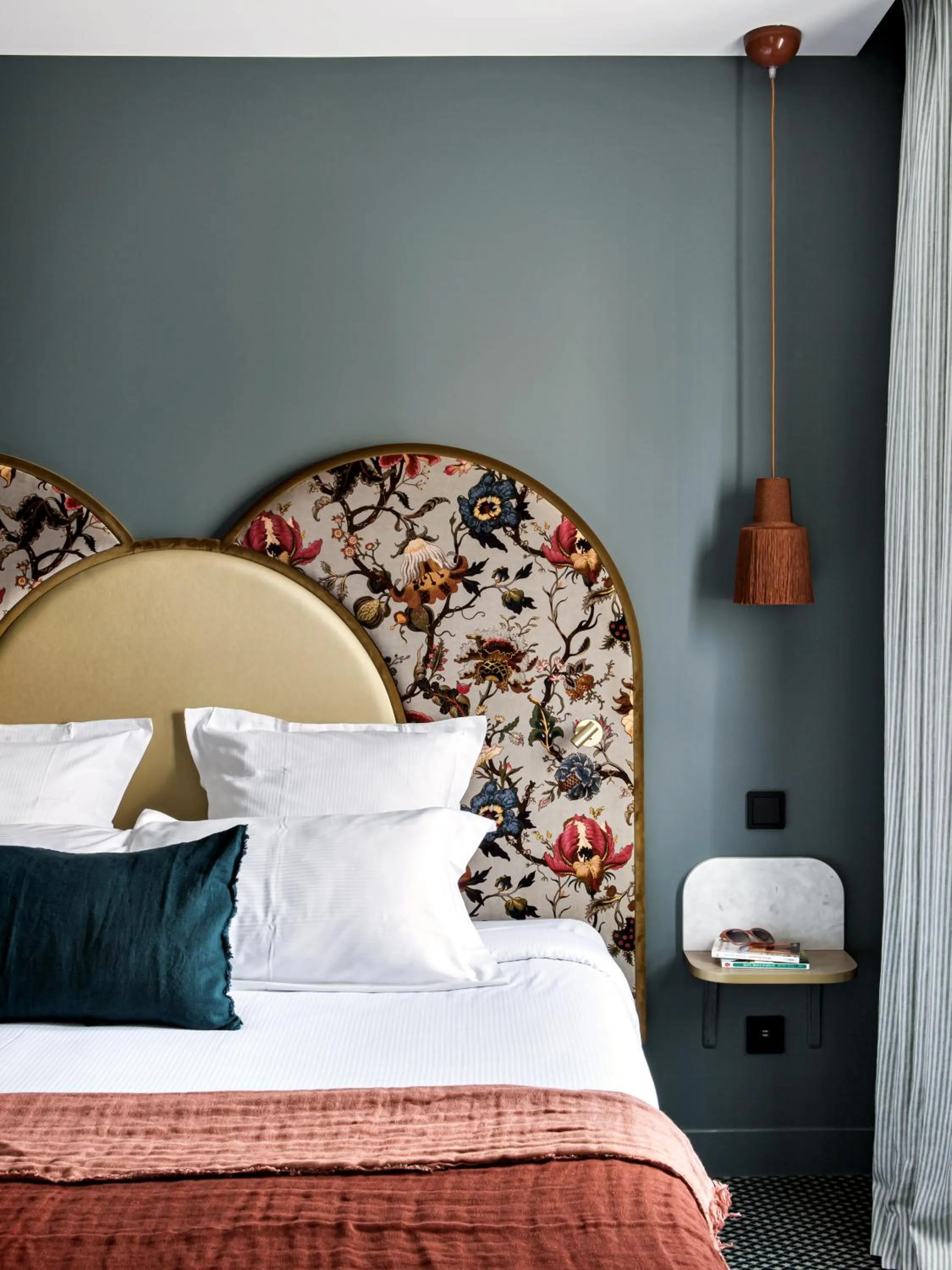 Bed in Hôtel Léopold - Orso Hotels