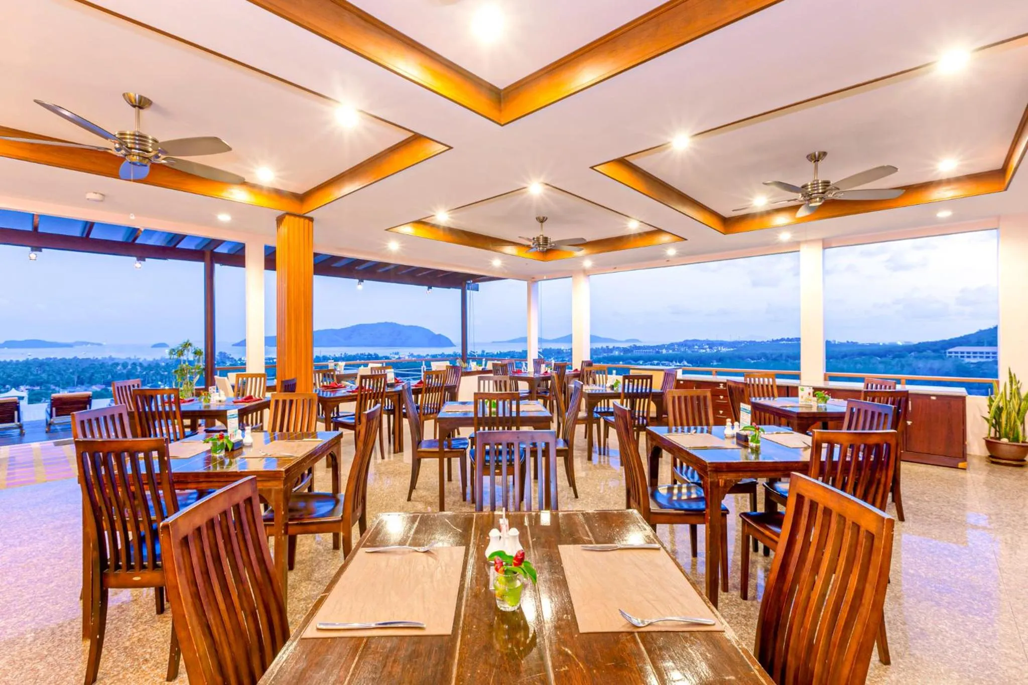 Restaurant/places to eat in The View Rawada Phuket