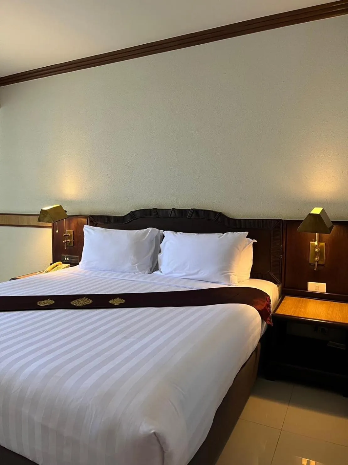 Bed in Suntara Wellness Resort & Hotel