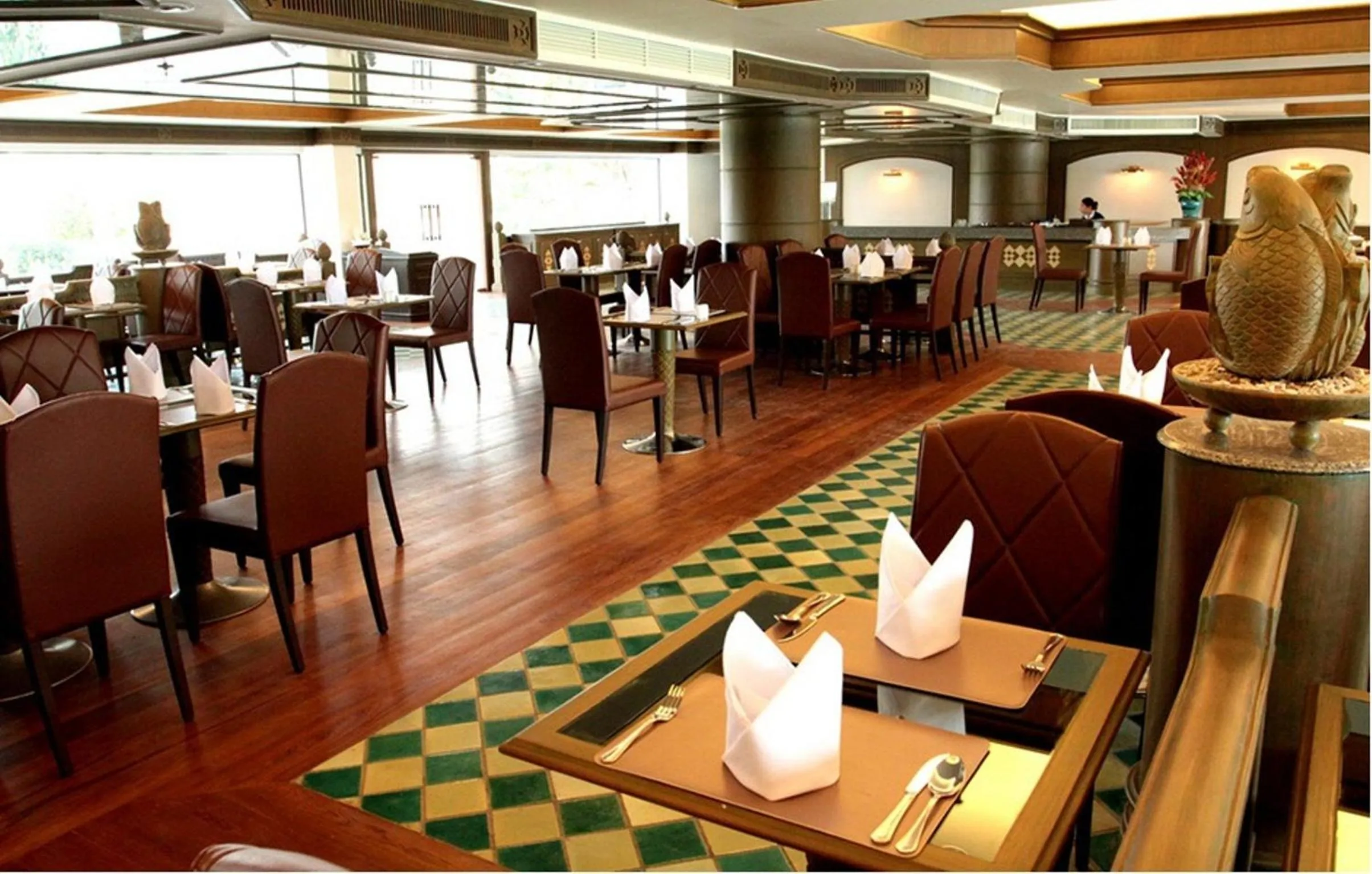 Restaurant/places to eat in Suntara Wellness Resort & Hotel