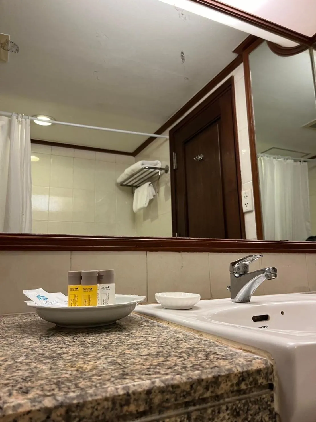 Bathroom in Suntara Wellness Resort & Hotel