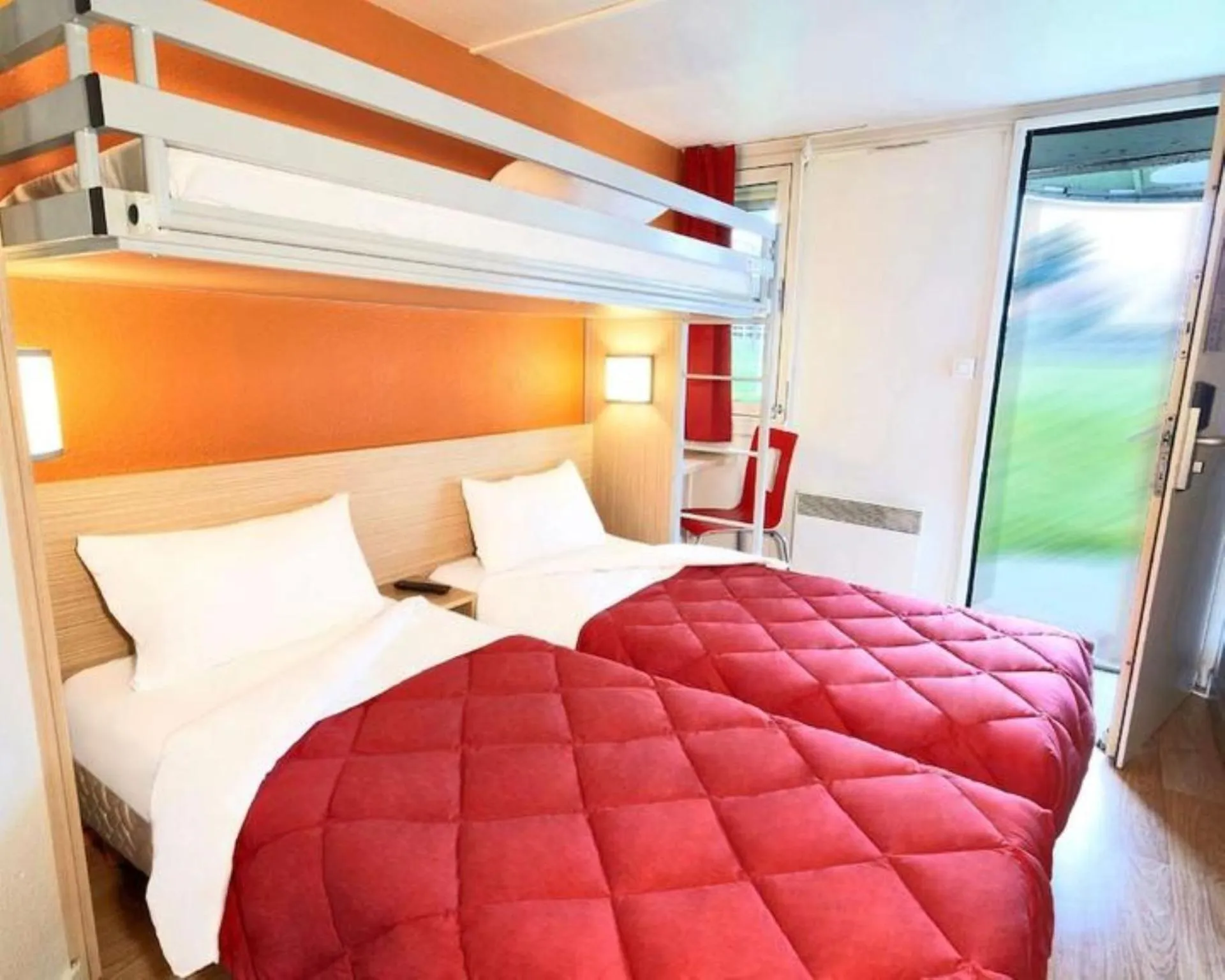 Toilet, Bed in Premiere Classe Tours Sud - Joue Les Tours