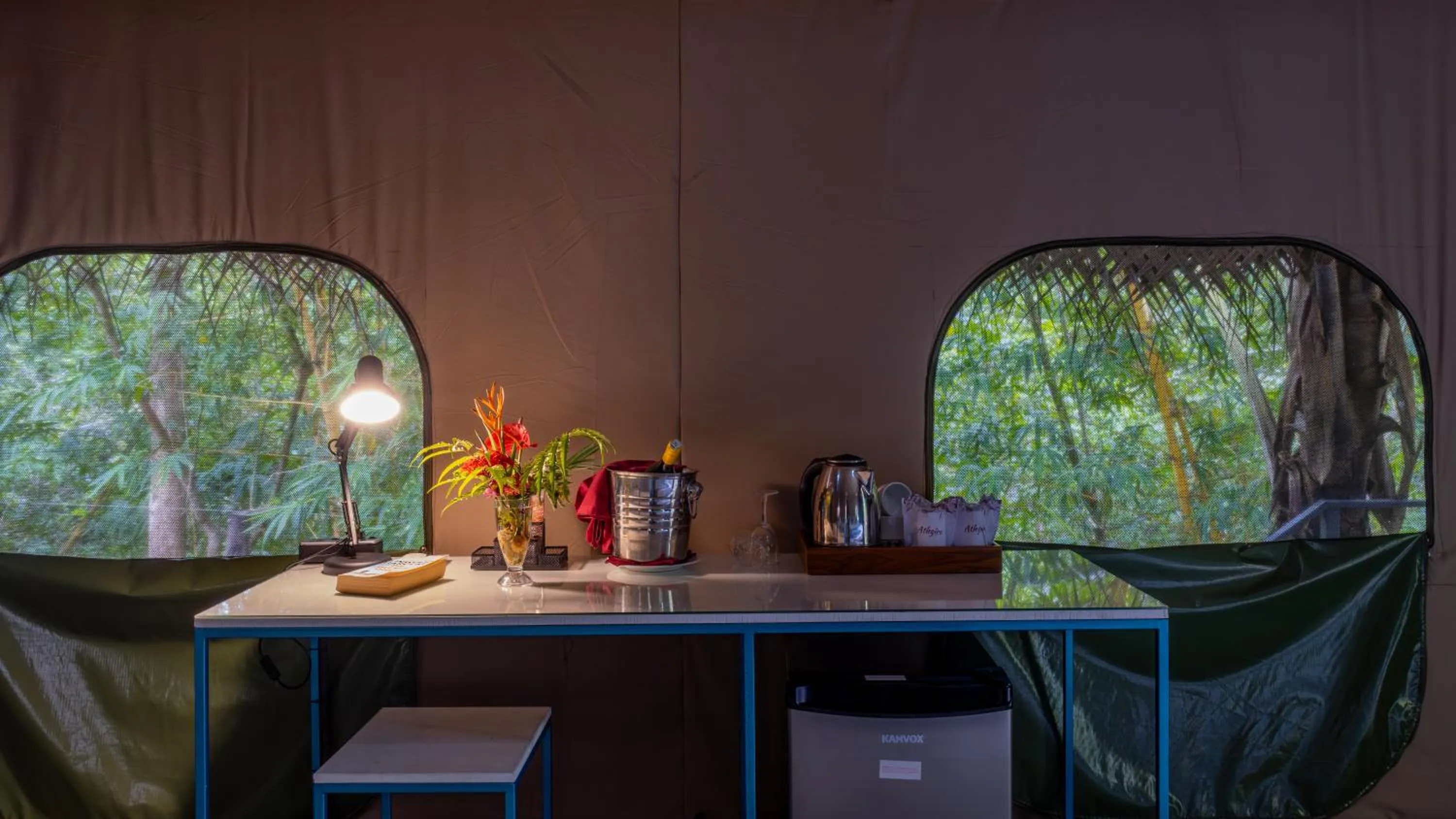 Coffee/tea facilities in Athgira River Camping - Udawalawe