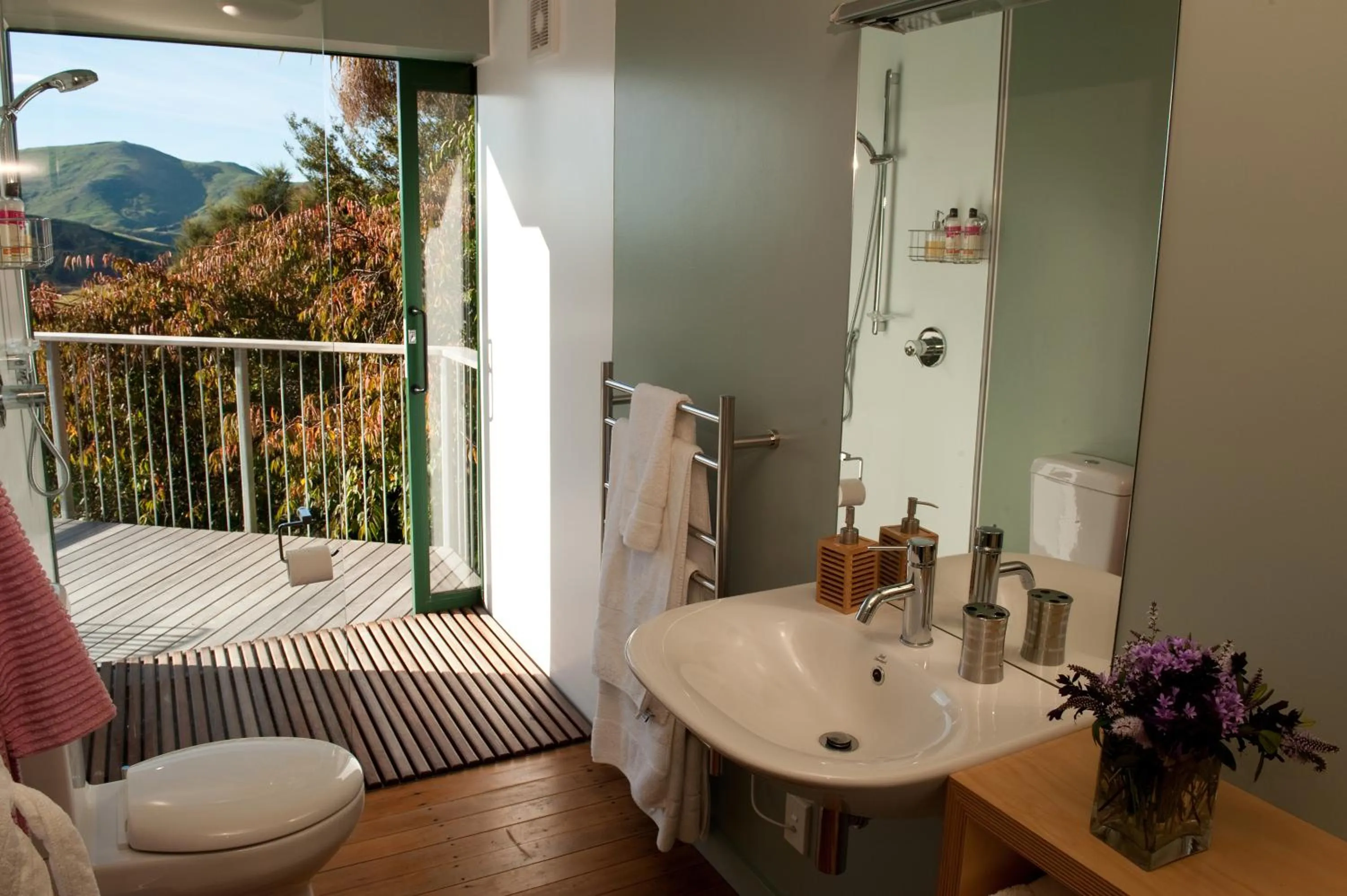 Hereweka Garden Retreat