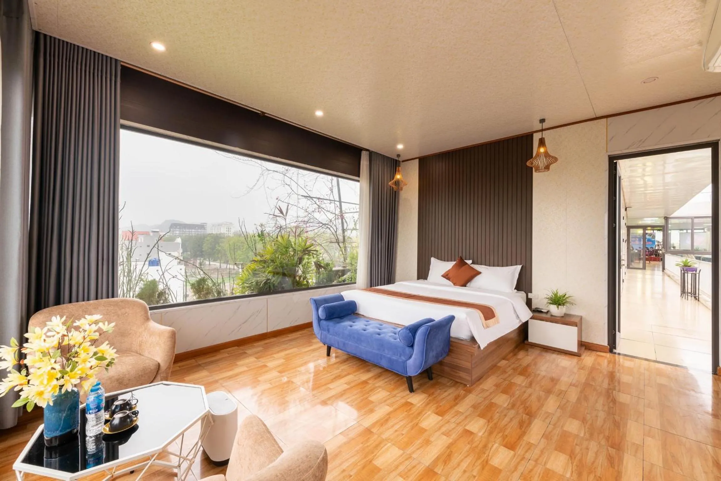 Bed in TAM COC SUNSHINE HOTEL