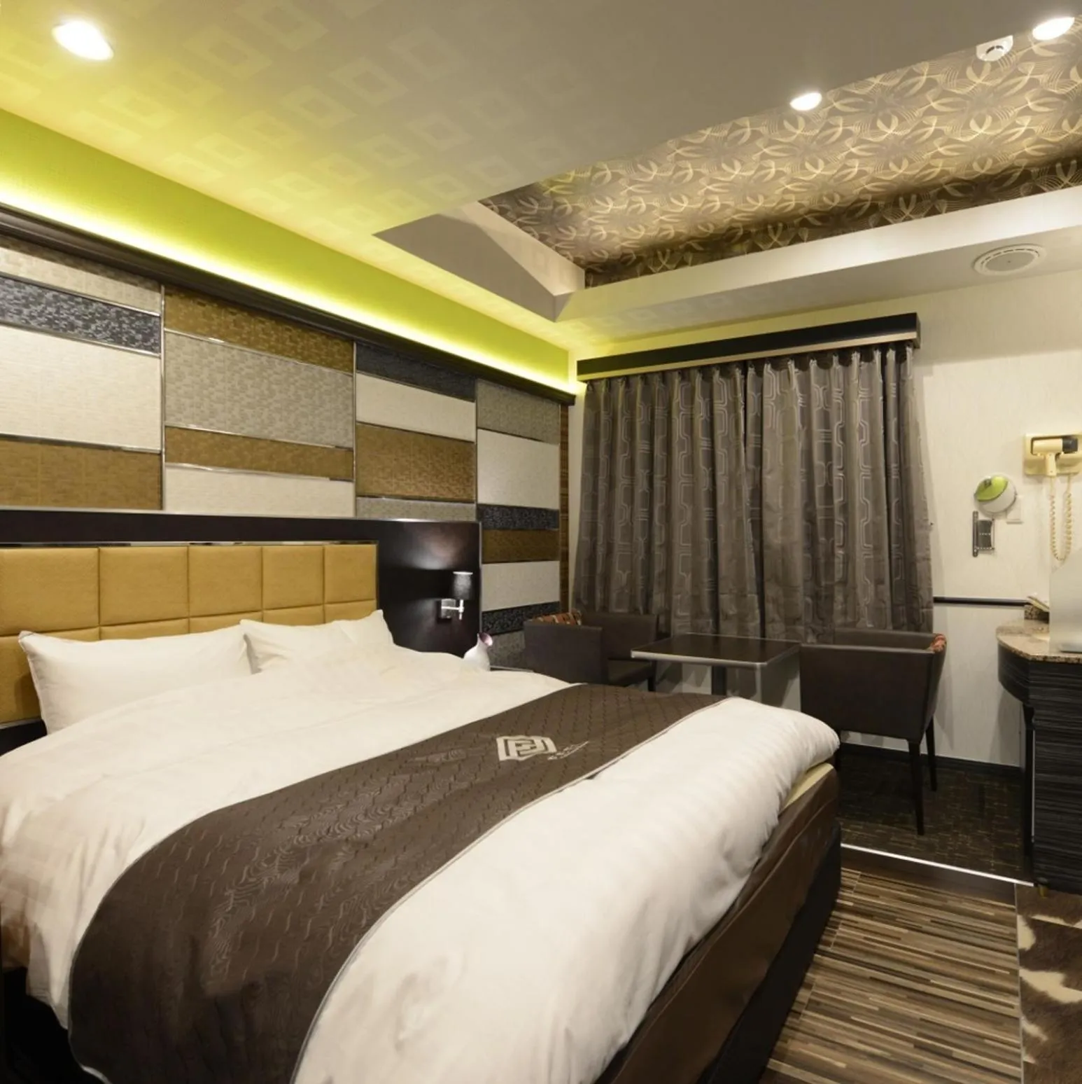 Bed in Hotels & Resort Feel