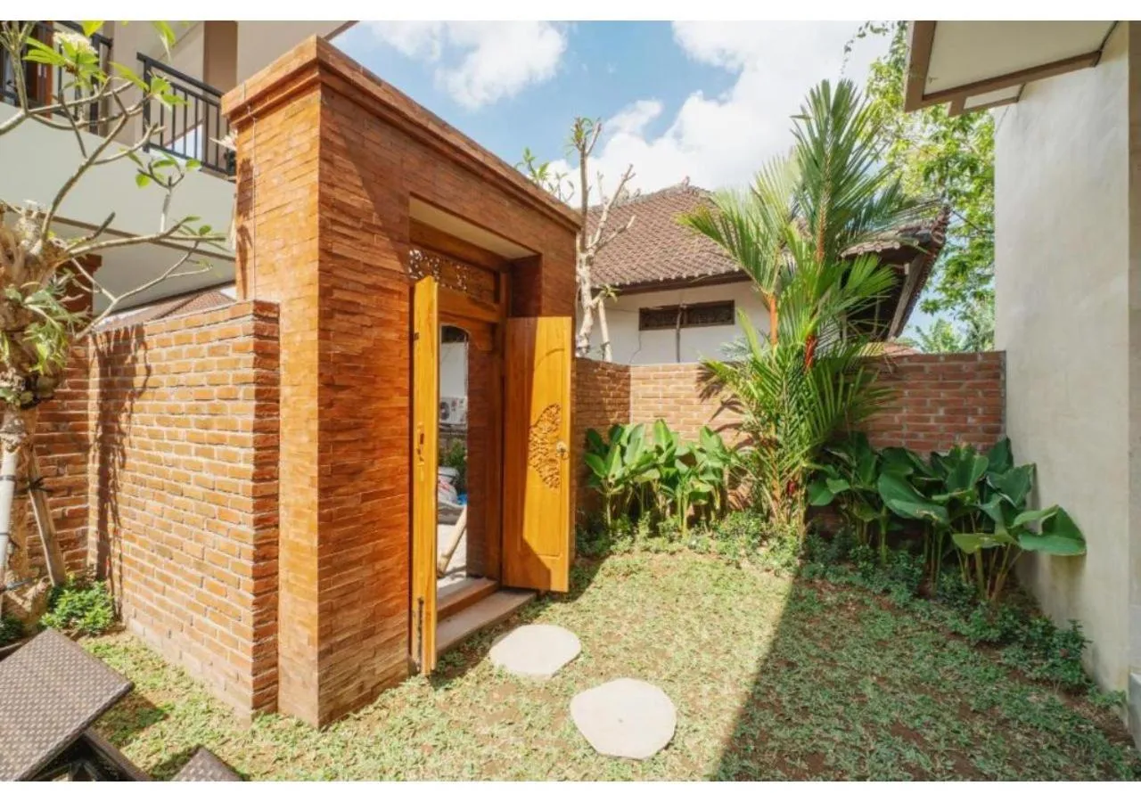 Facade/entrance in Komala Homestay