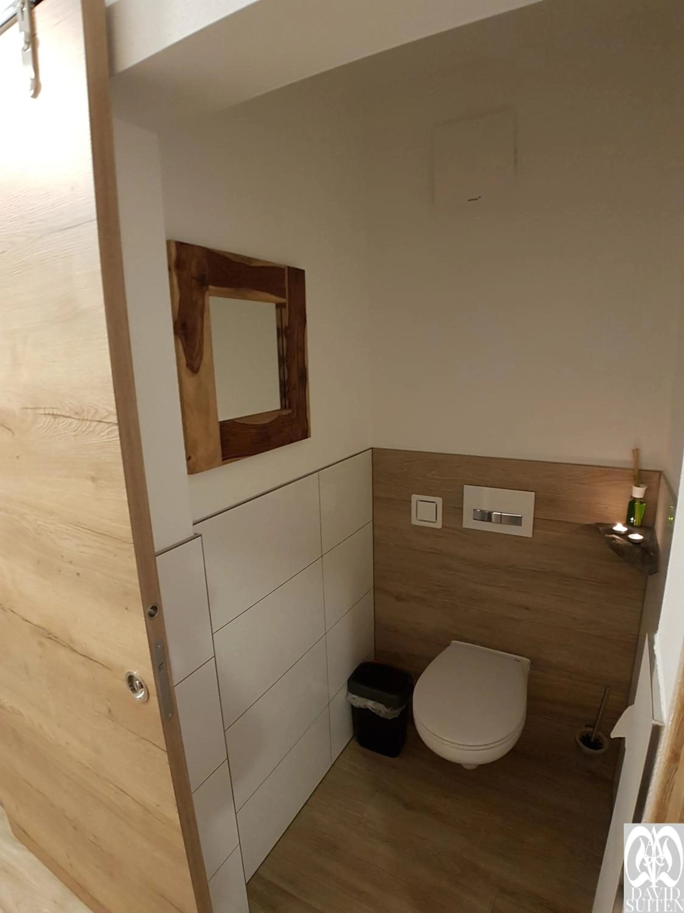 Toilet in DAVID SUITEN