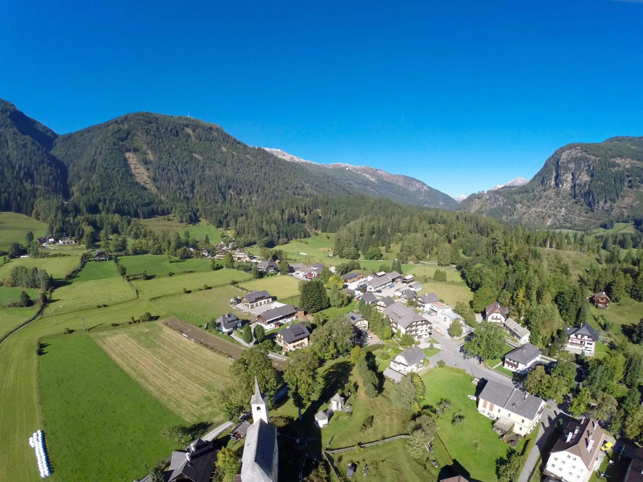 Property building in DAVID SUITEN