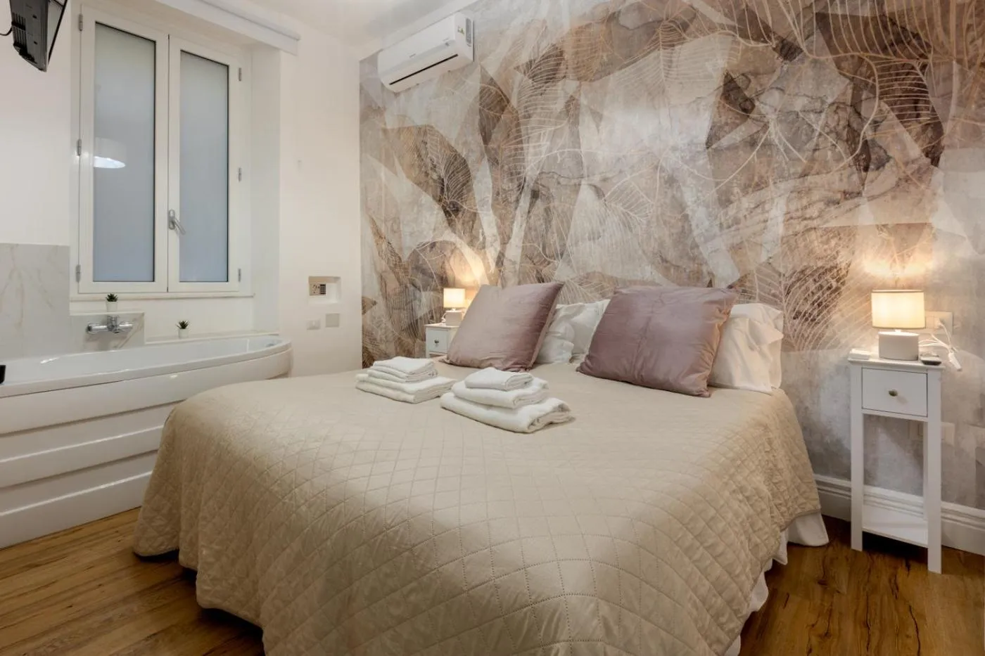 Bedroom, Bed in Fior Di Loto Rooms