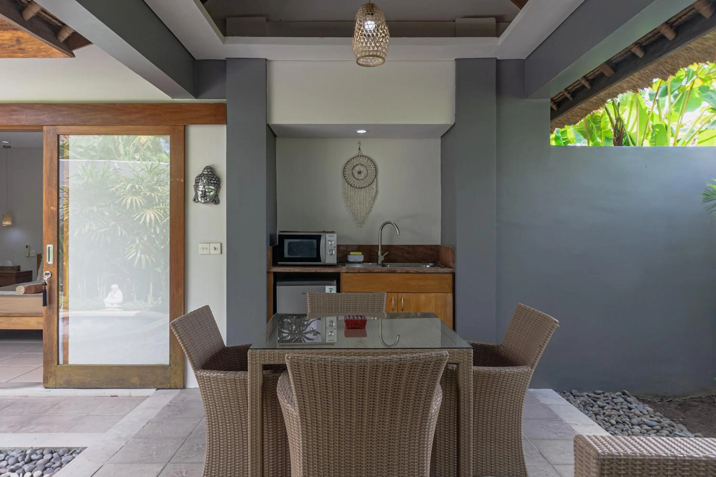 Kitchen or kitchenette in Balinea Holiday Home