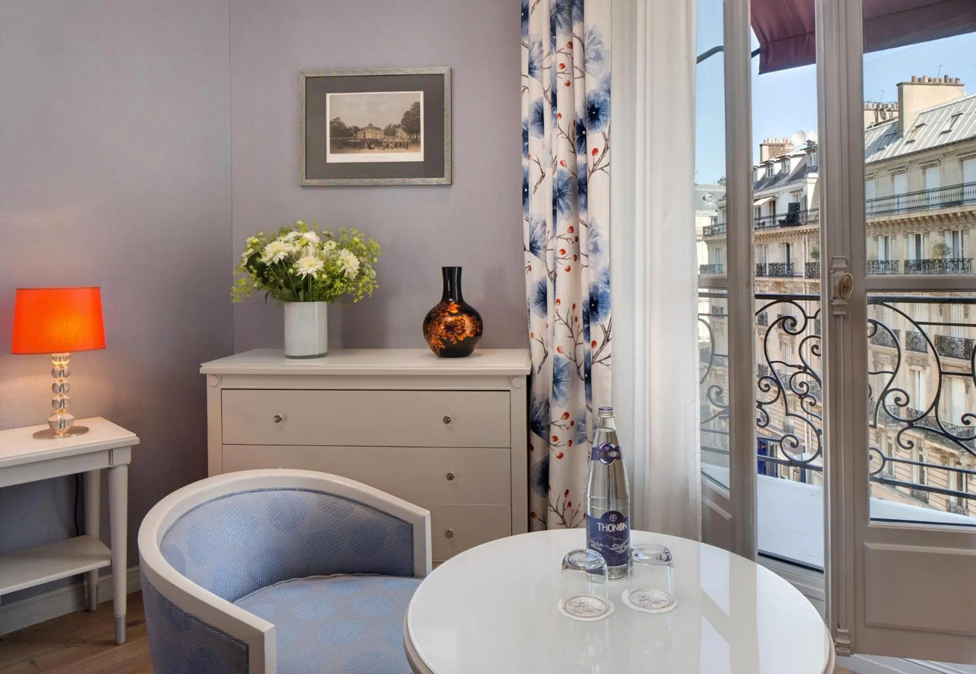 Bedroom in Hôtel Château Frontenac