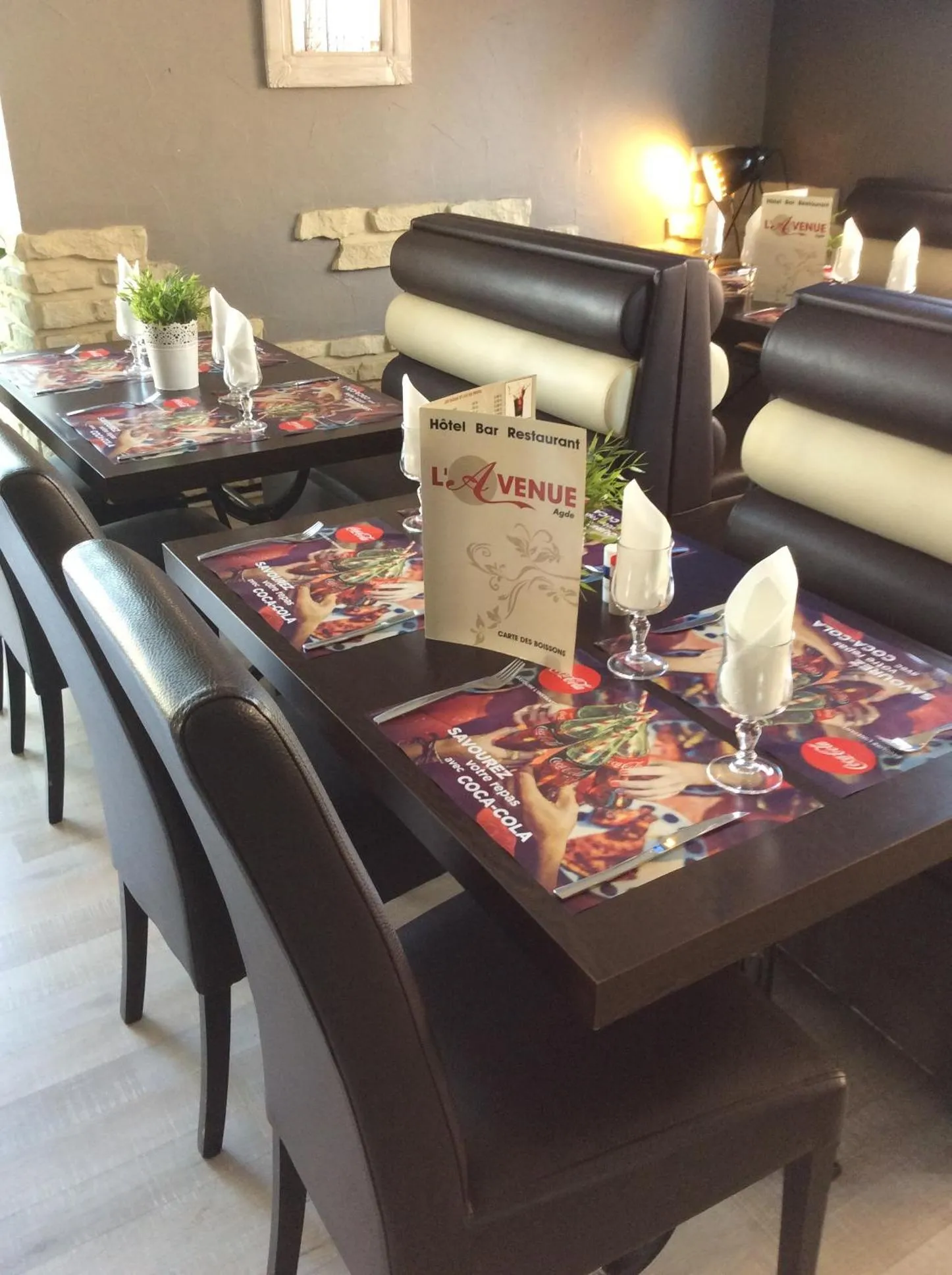 Lounge or bar in L'Avenue