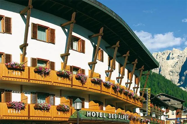 Property building in Hotel Des Alpes