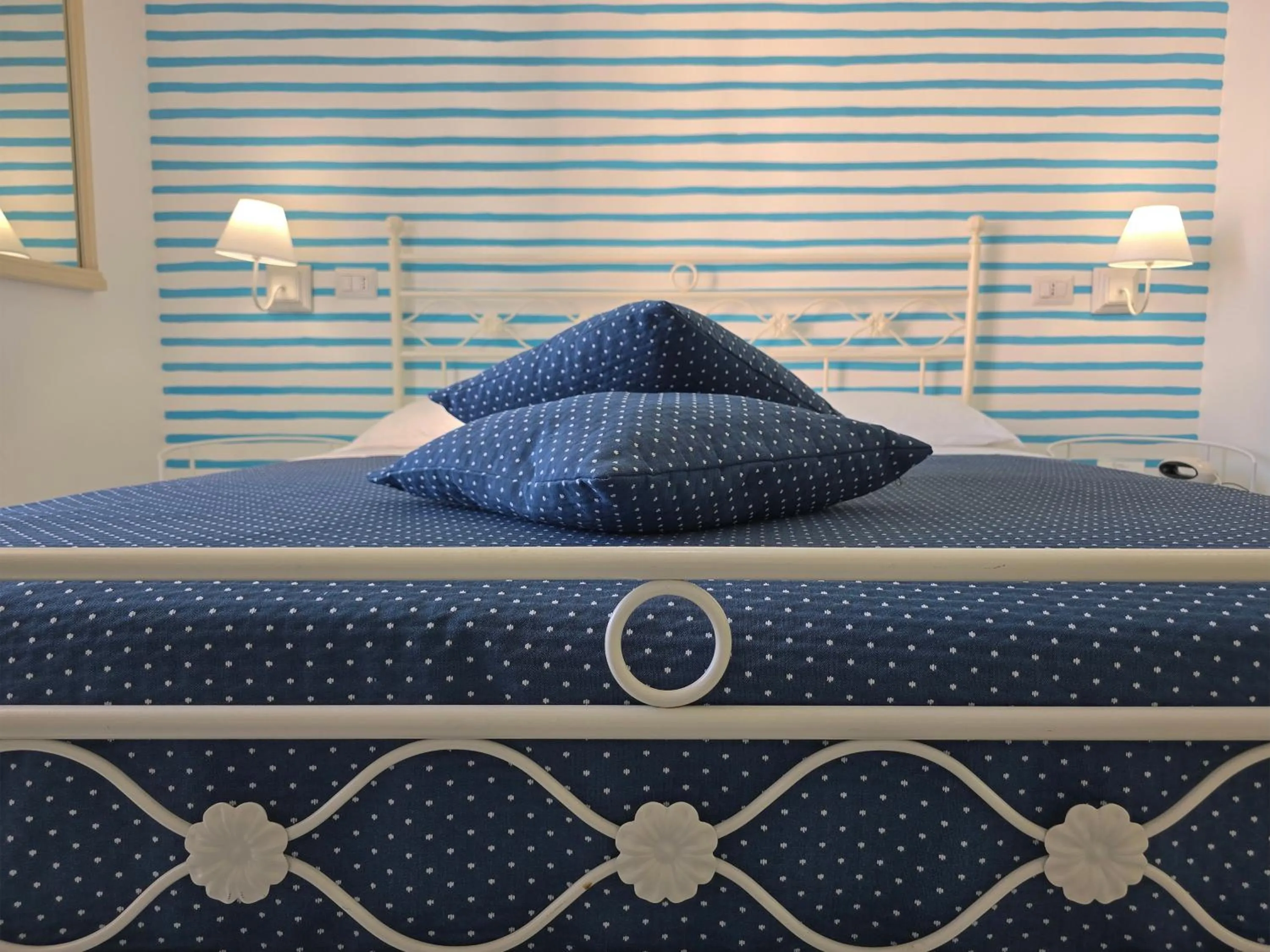 Bedroom, Bed in Hotel Calanca