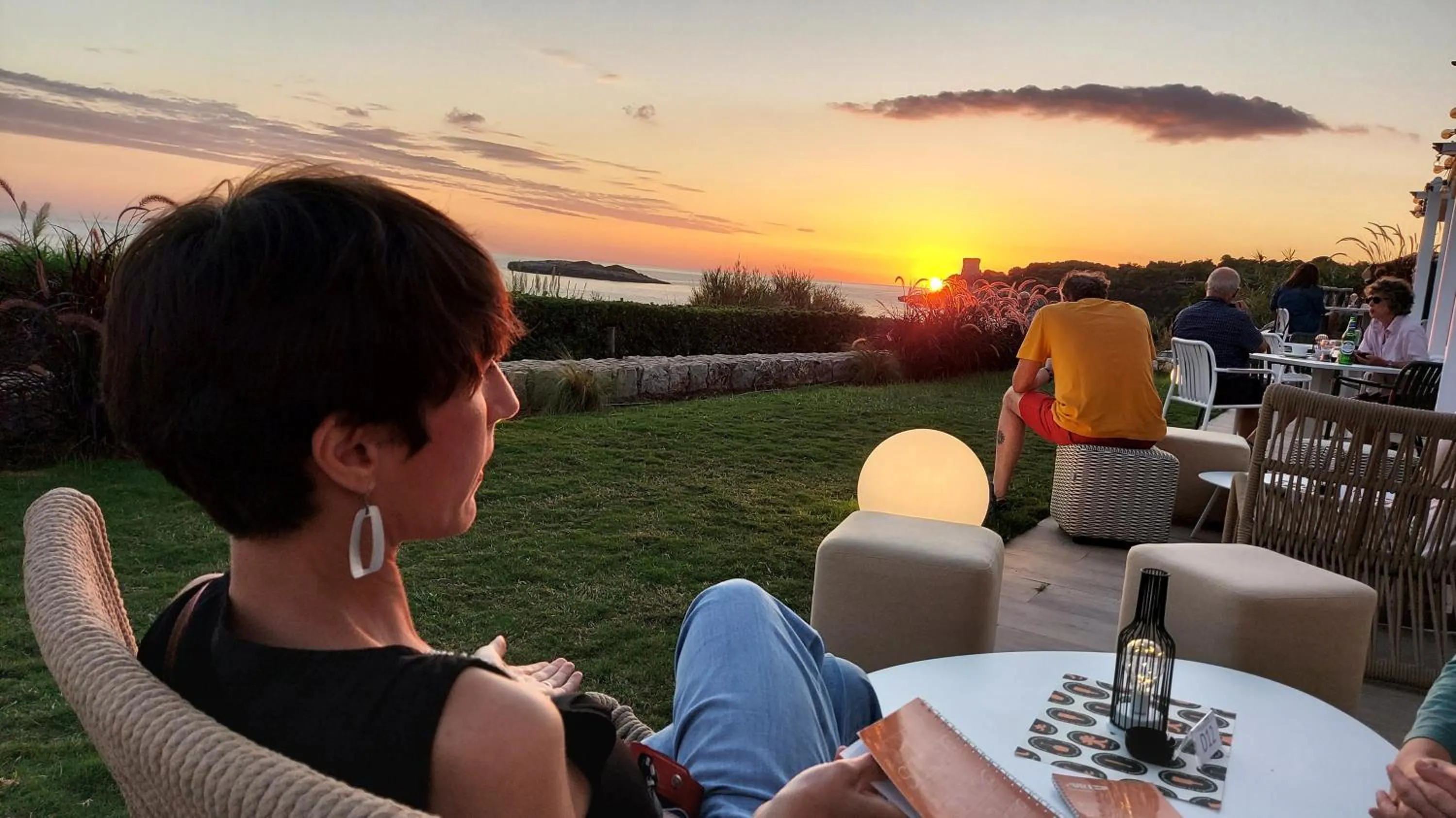 Lounge or bar in Hotel Calanca