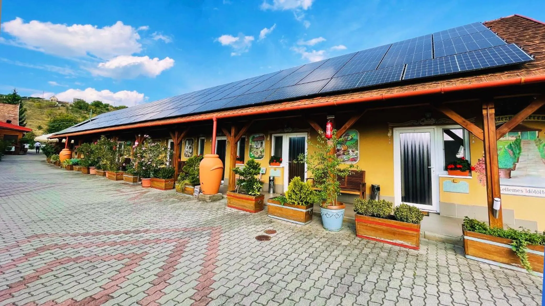 Vadvirág Vendéglő és Fogadó