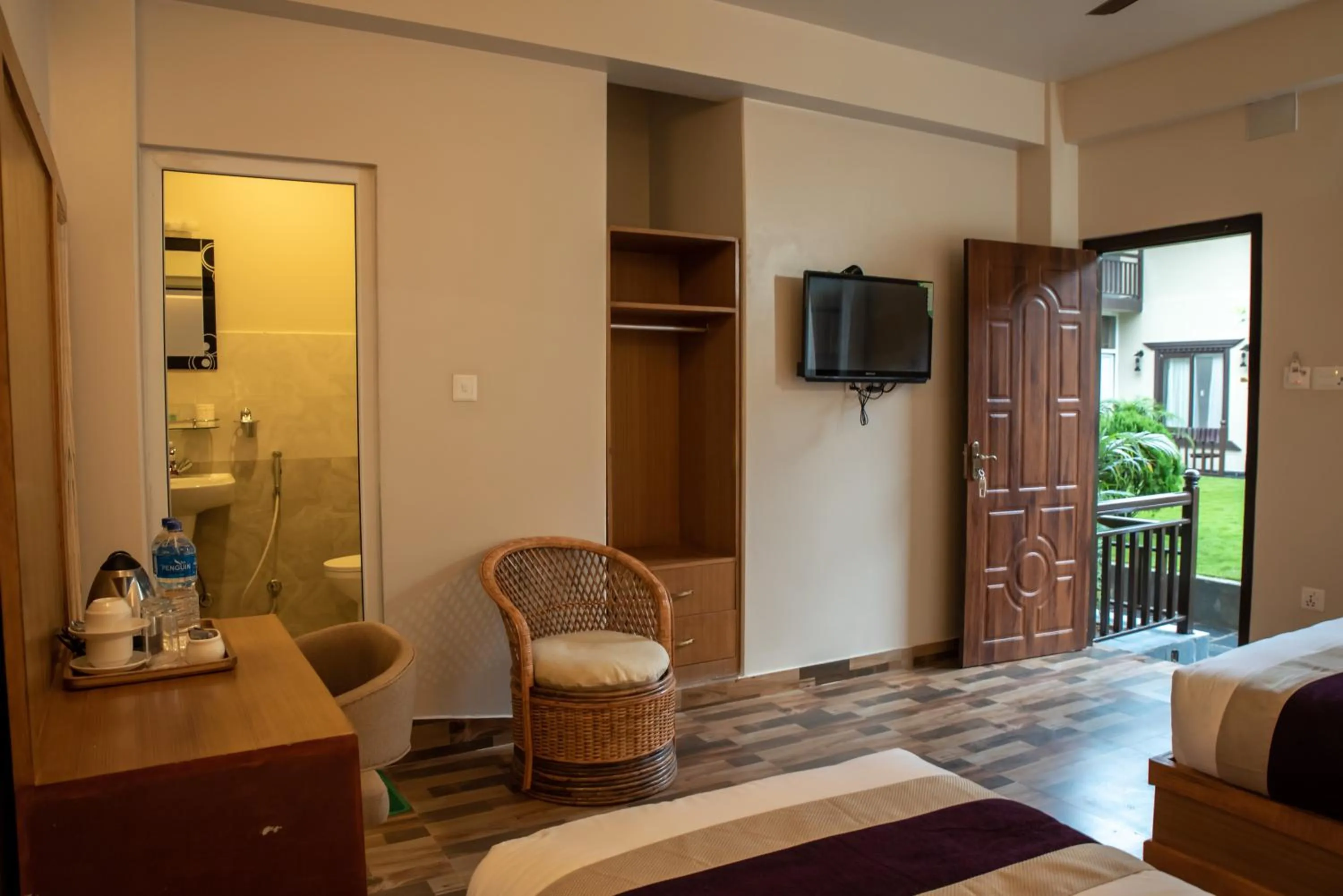 TV and multimedia, Bed in Busy Bee Resort, Pokhara