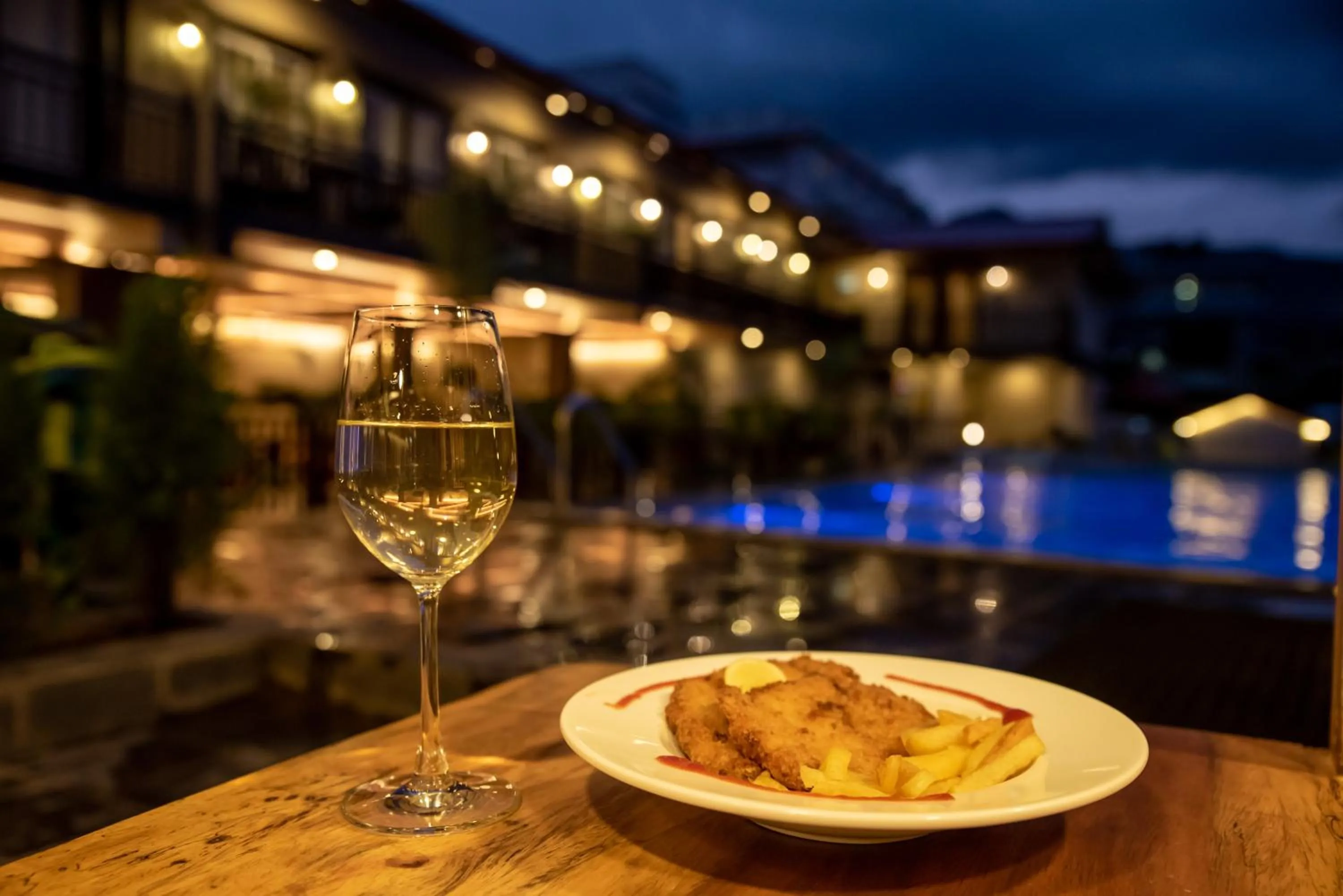 Food and drinks in Busy Bee Resort, Pokhara