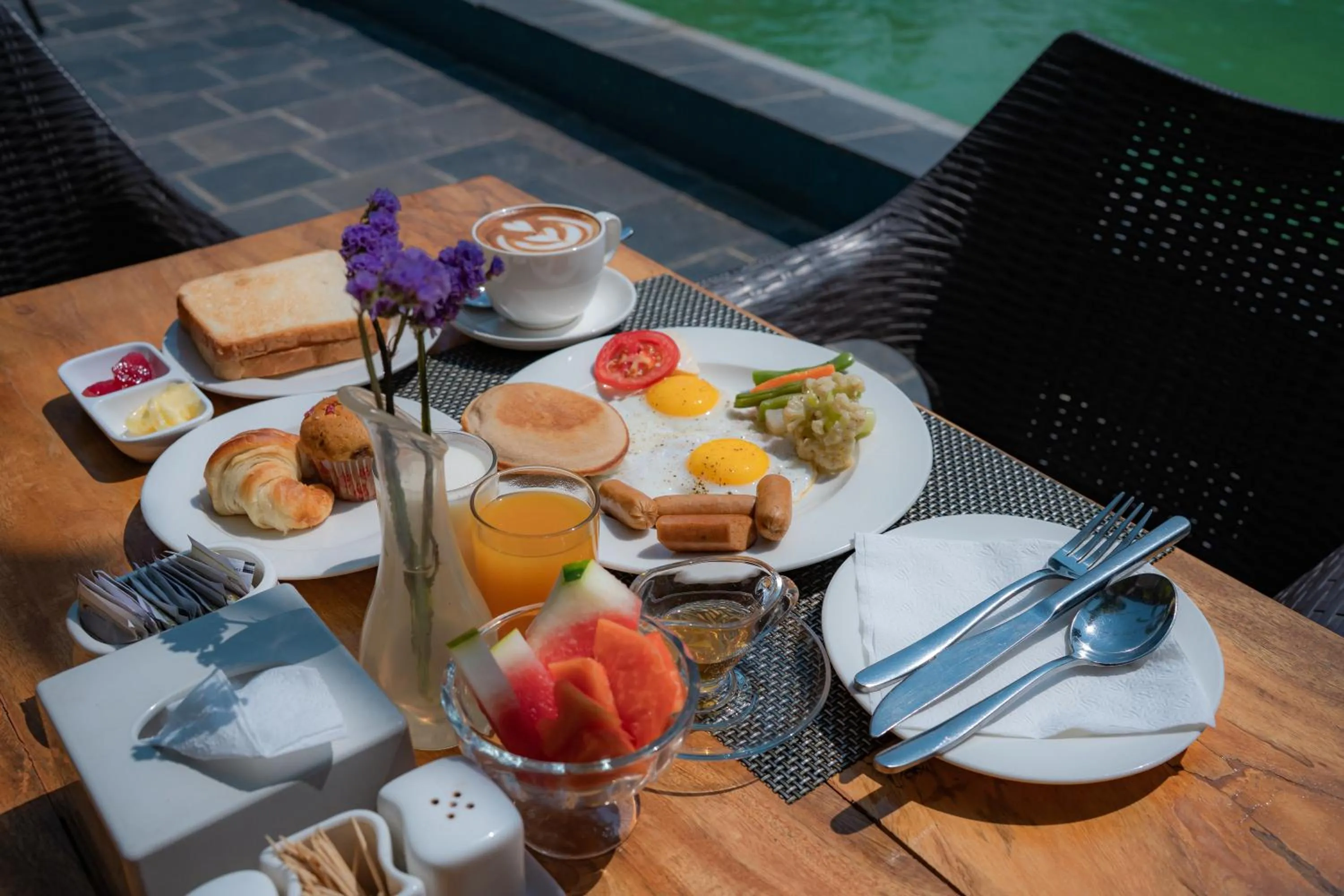 Breakfast in Busy Bee Resort, Pokhara